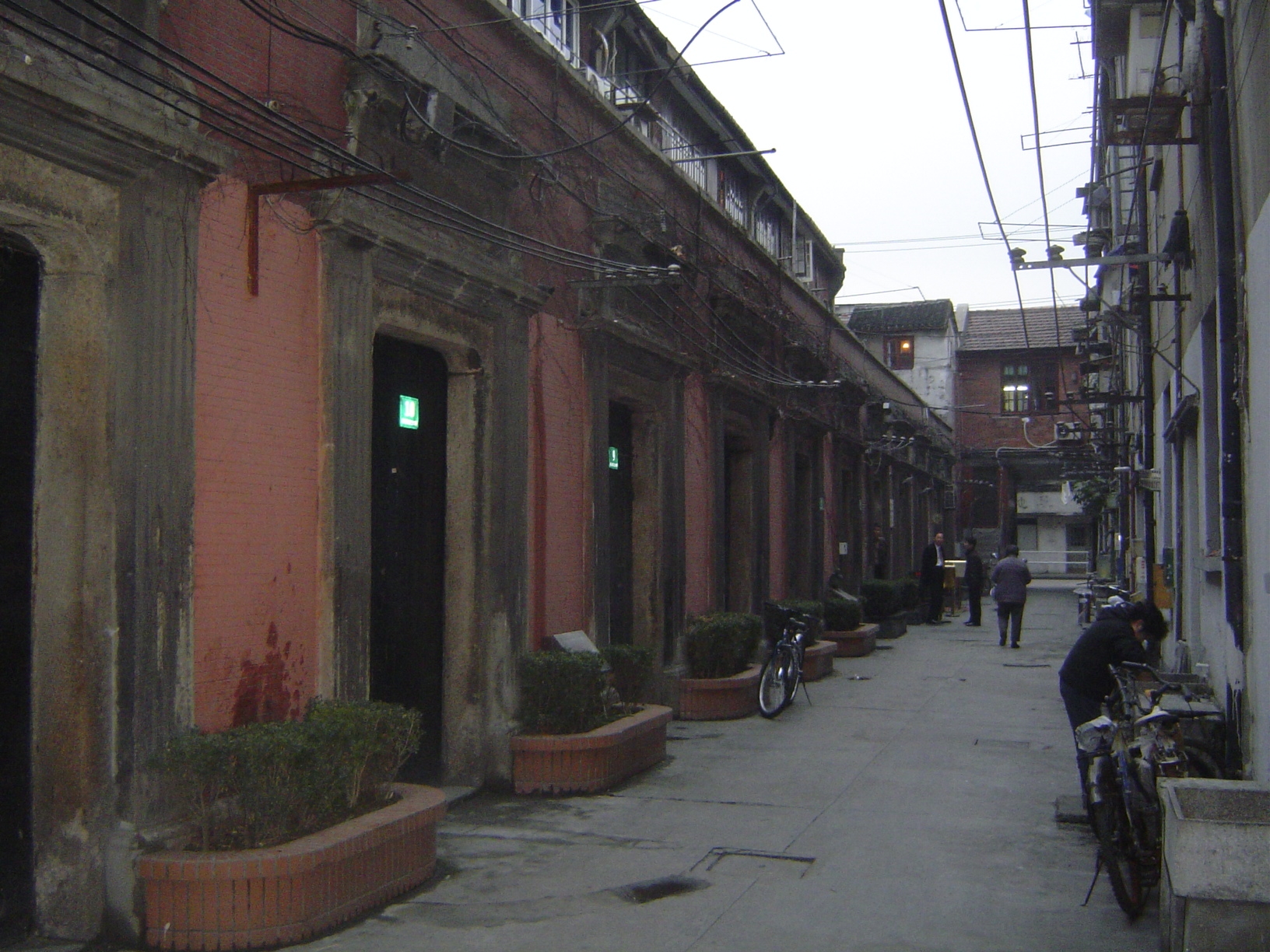 The logic was to make as much money as possible, as fast as possible. Blocks were laid out, with shops around the perimeter and with stone-f