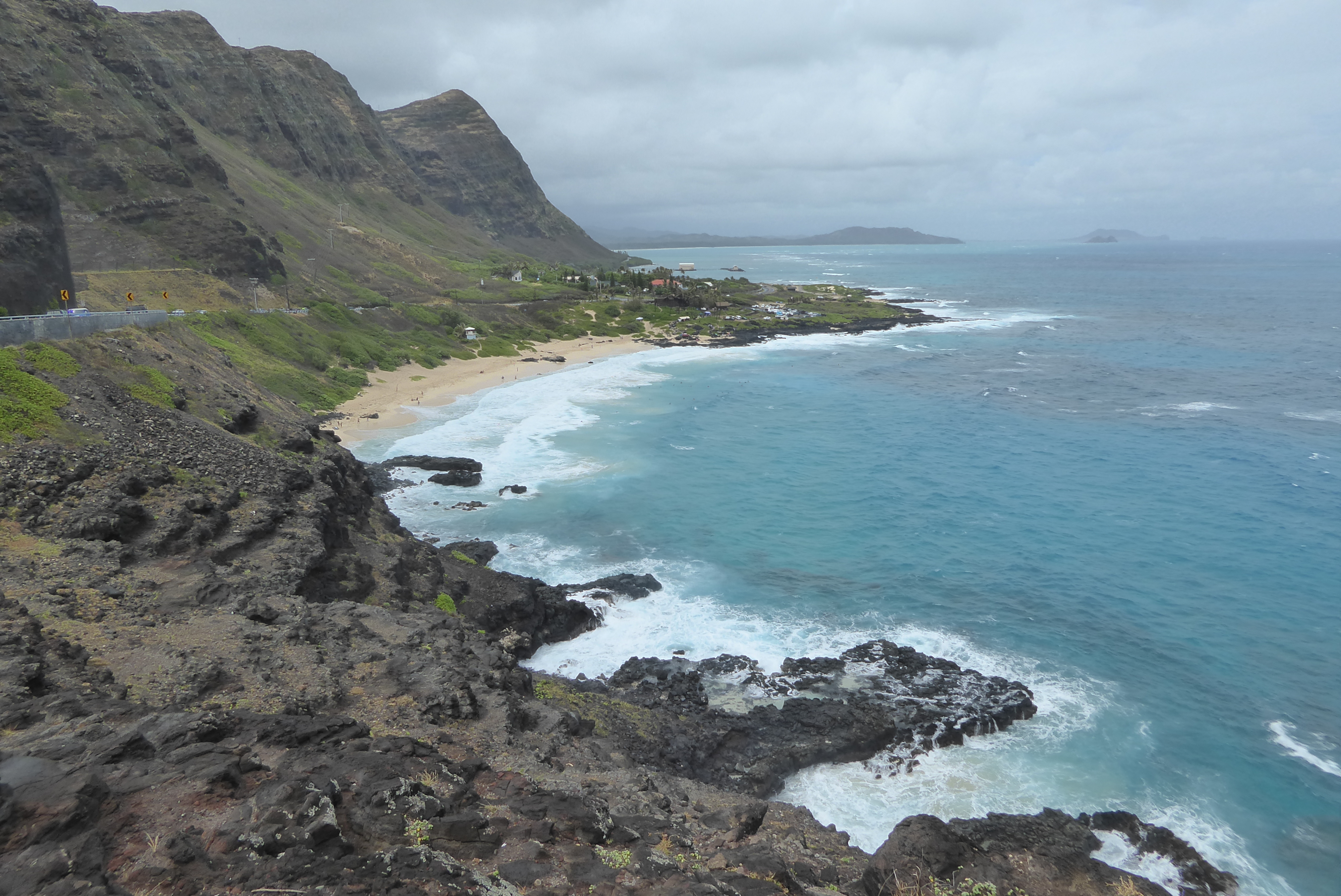 We've come all the way to 1 o'clock, more or less the northeast corner of the island. The view is from Makapu'u Point Lookout over Makapu'u