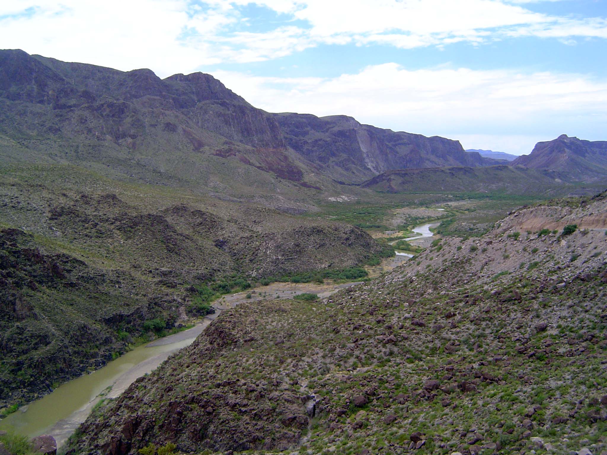 Not a trace of the 400 million people who straddle this border.