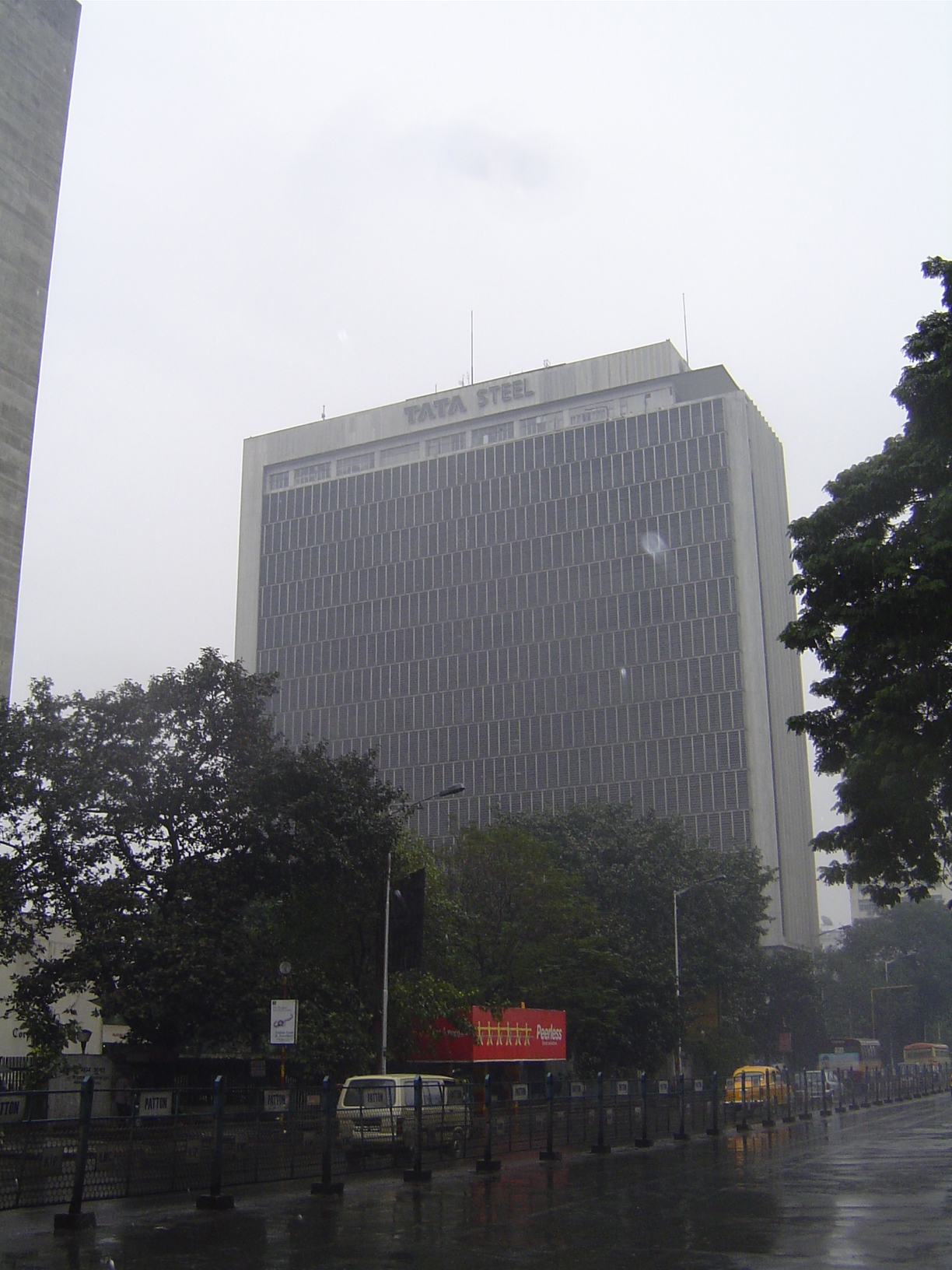 We're still on Chowringhee, where Tata Steel has this proud tower. The unfortunate fact for proud Bengalis is that this is a branch office o