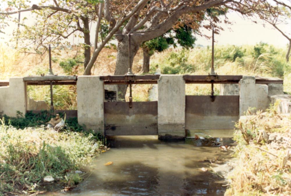 The old irrigation systems are still on the ground, but the water runs to the sea.