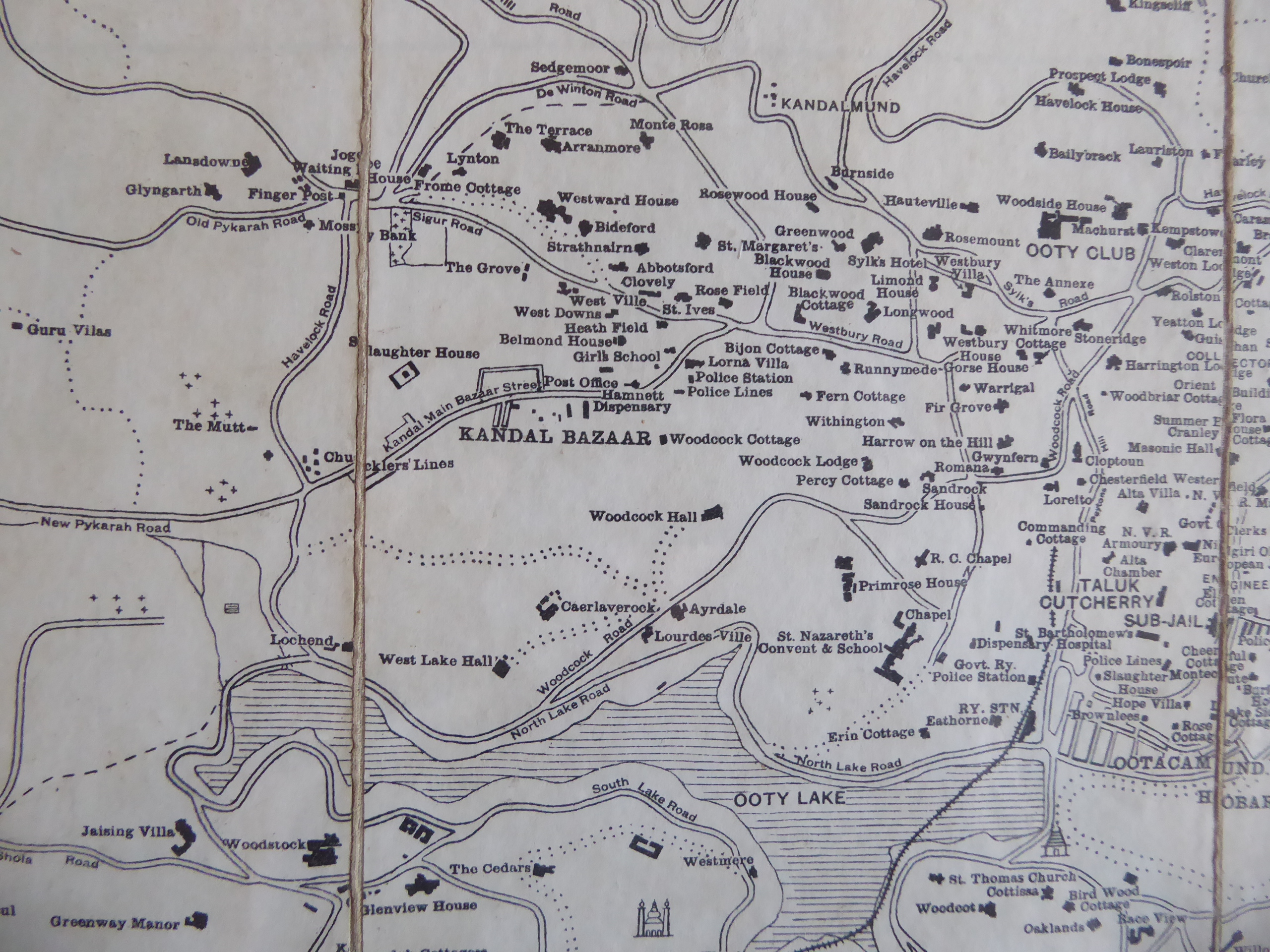 Perhaps the most interesting thing about the map is the profusion of named private houses. Consider one: the Cedars, just below the lake and