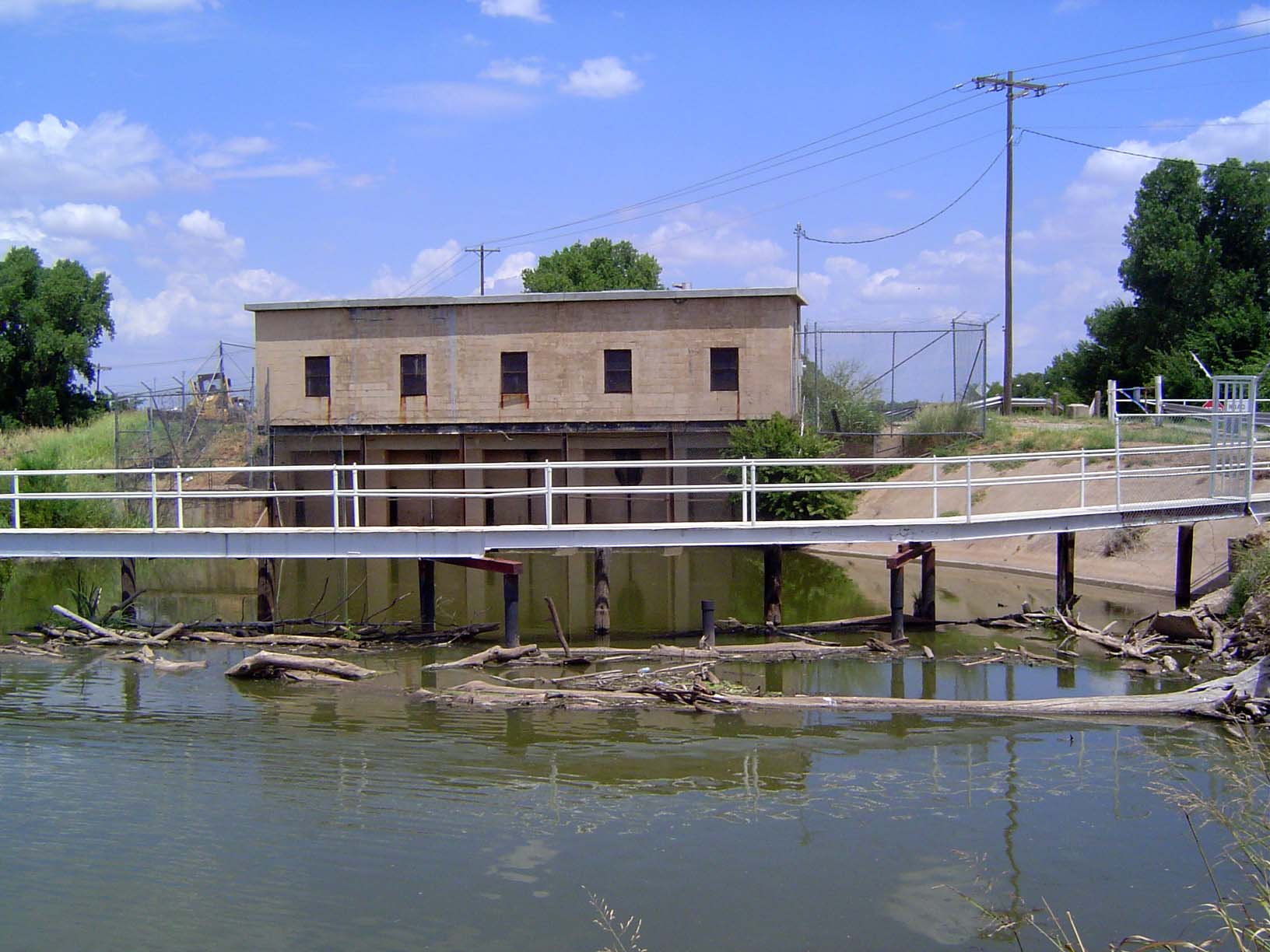 The growing city soon needed more water and contracted with the Corps of Engineers to take water from the upstream Fort Supply Reservoir. Th