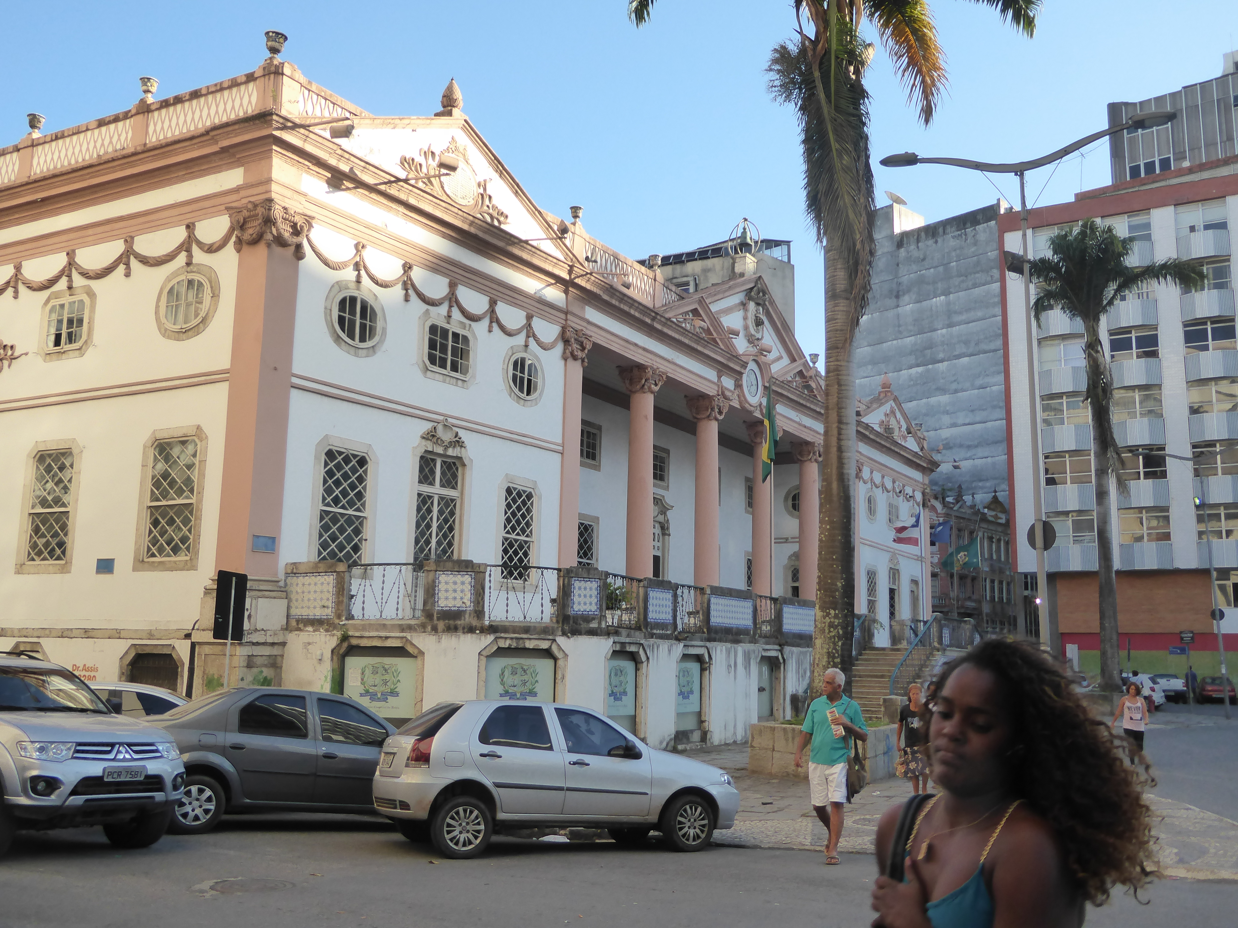 Here, in better shape, is the palace of the ACB, the Associaçao Comercial da Bahia, opened in 1817.