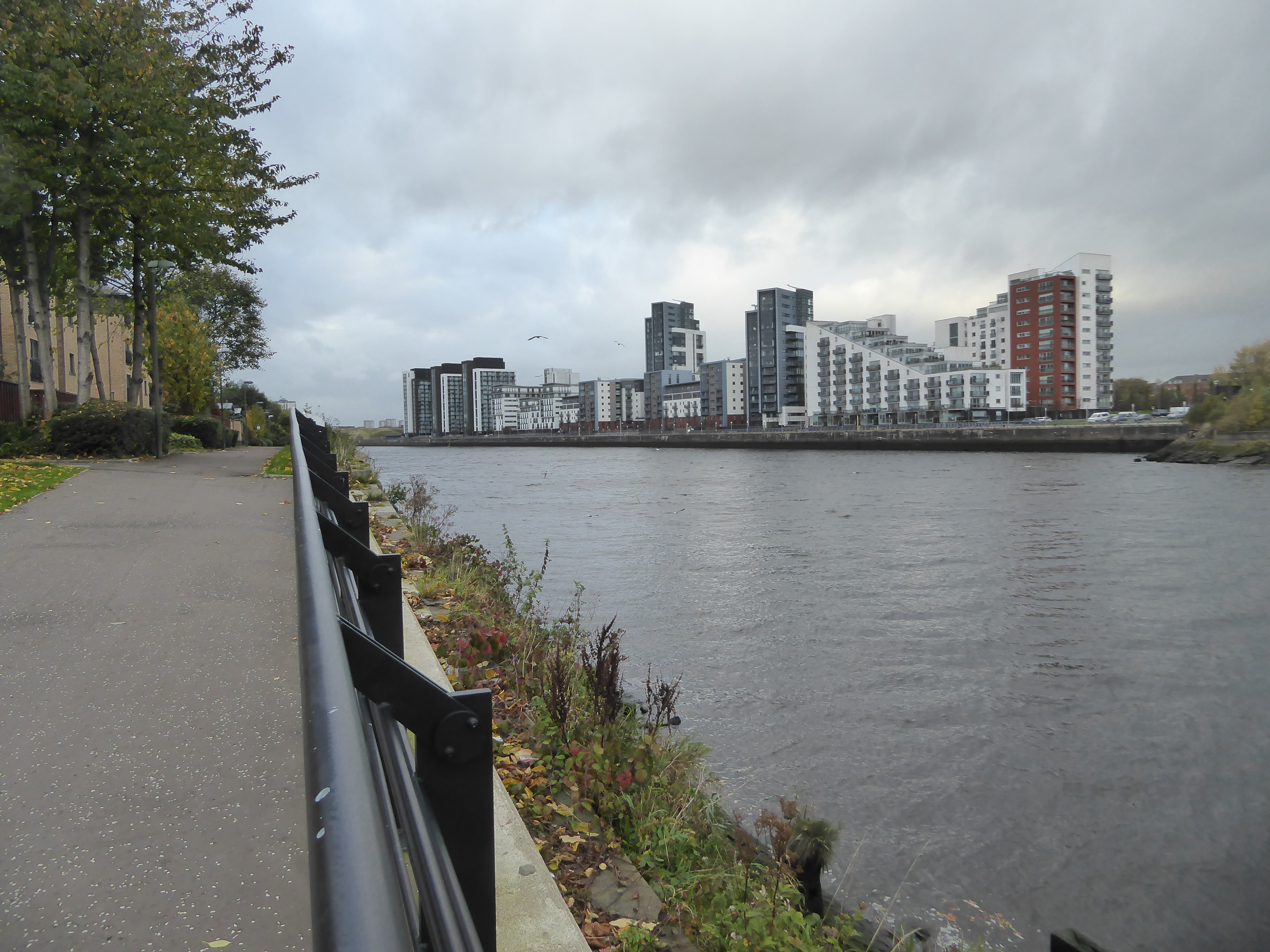 Compare it with this, just downstream. The view is across to Glasgow Harbour, built on a site formerly used for livestock shipments.