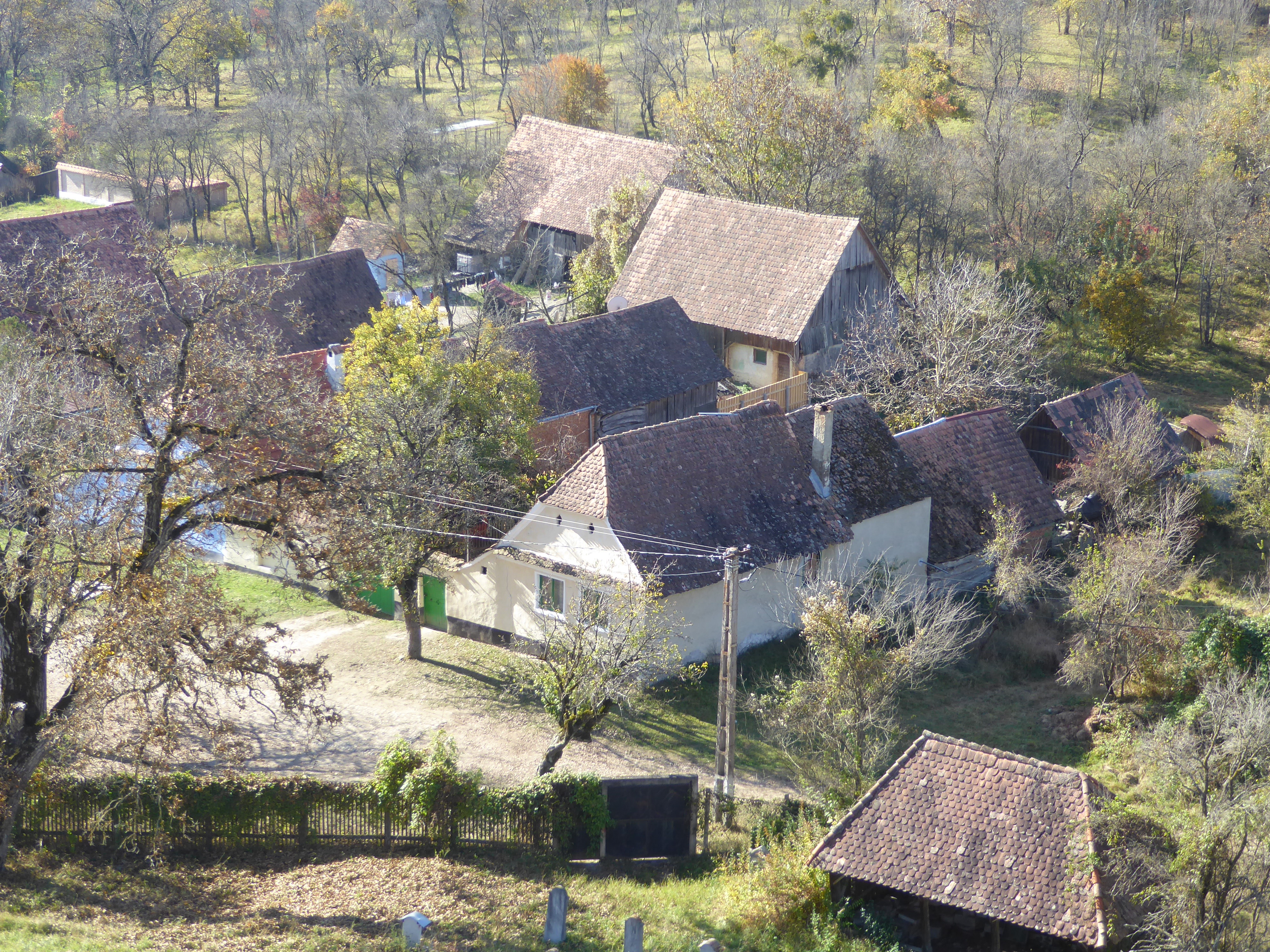 As usual, the main gable of each house faces the street, and additional rooms are added in a line back from the street. There's a courtyard