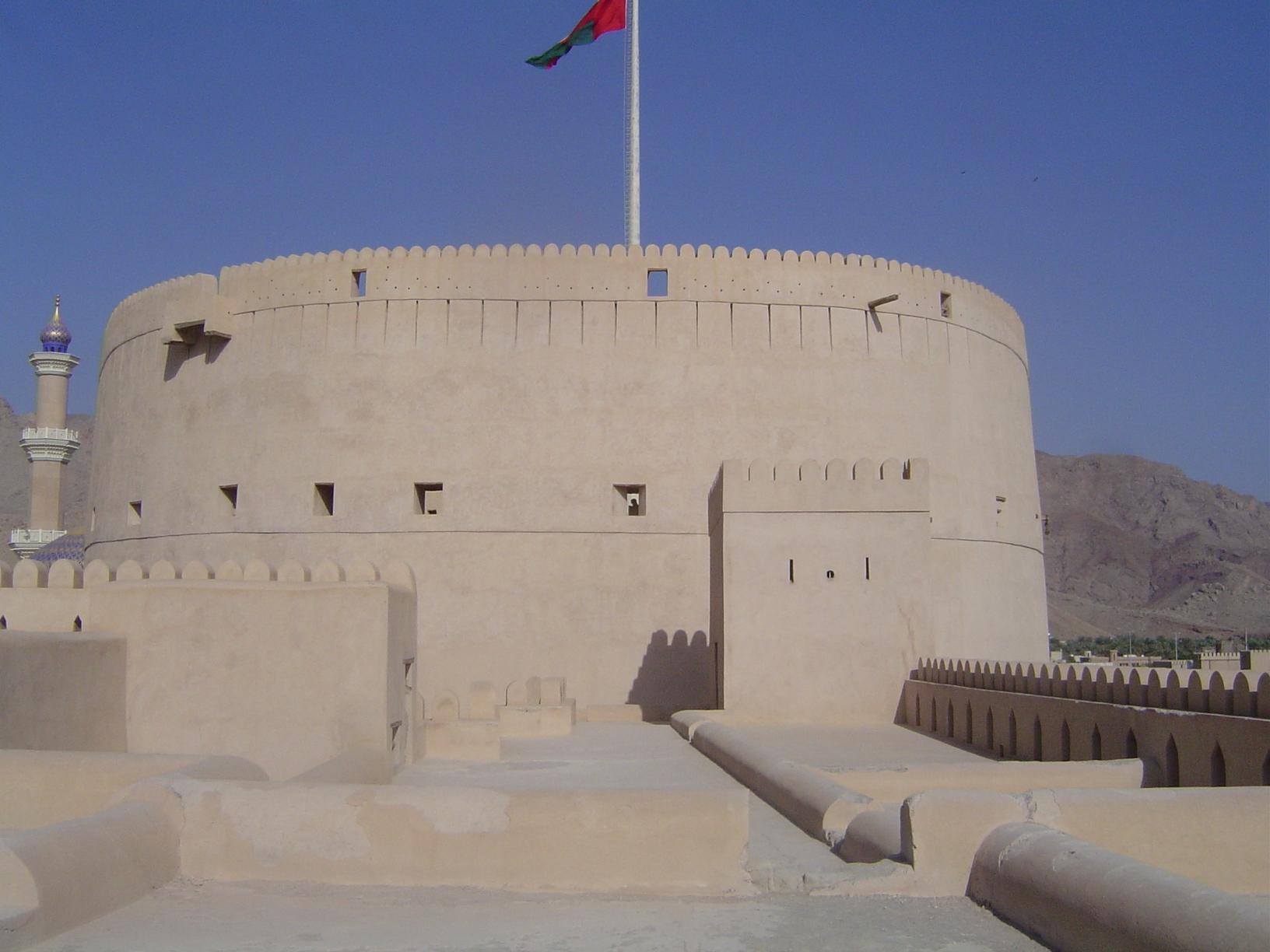 We've come to the central tower of the 17th century Husan al Aqor Fort, from which the panorama pictures were taken.