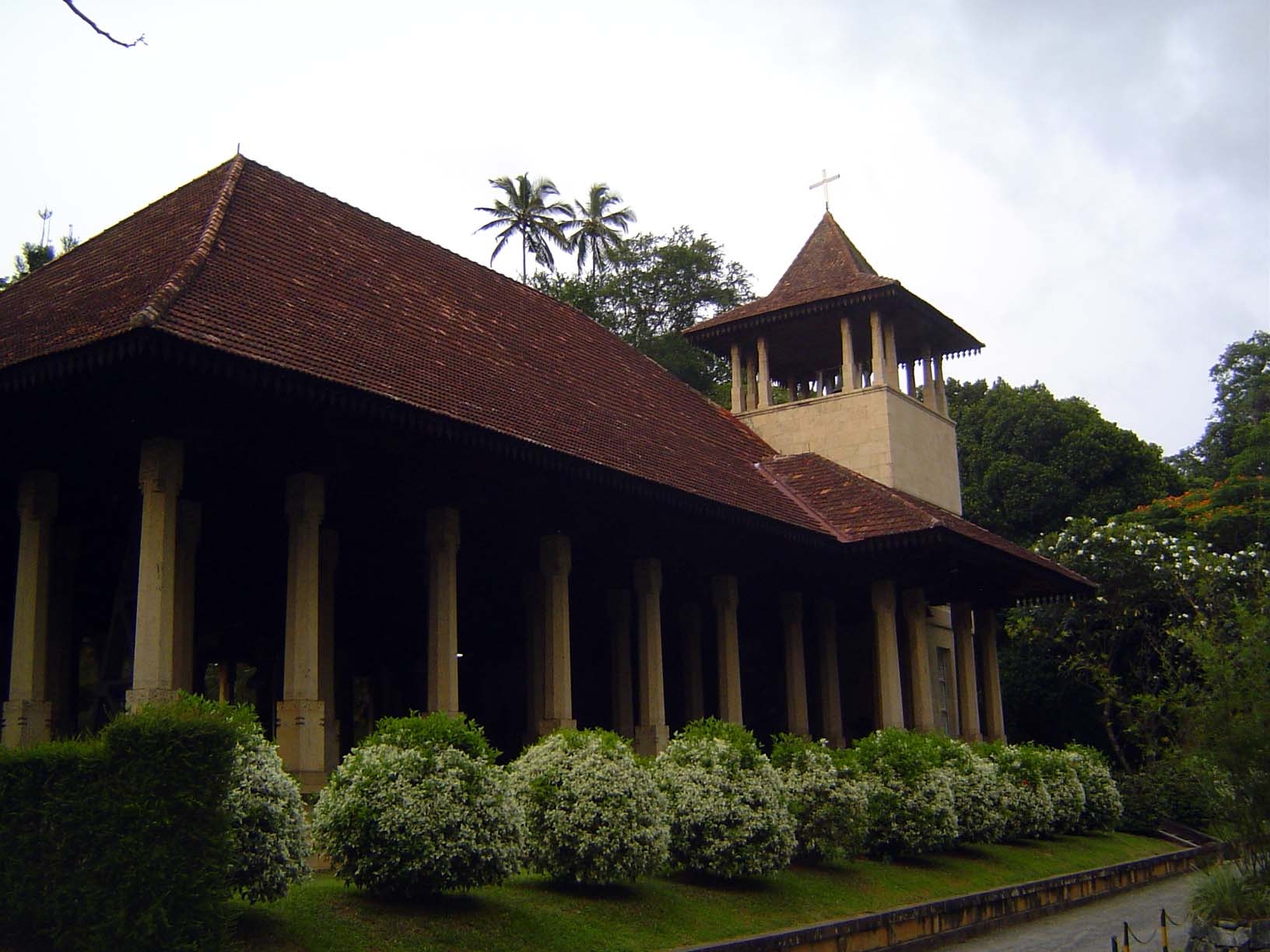 Another echo of the magulmaduva or royal council chamber. This is the chapel of Trinity College, established as an Anglican missionary schoo