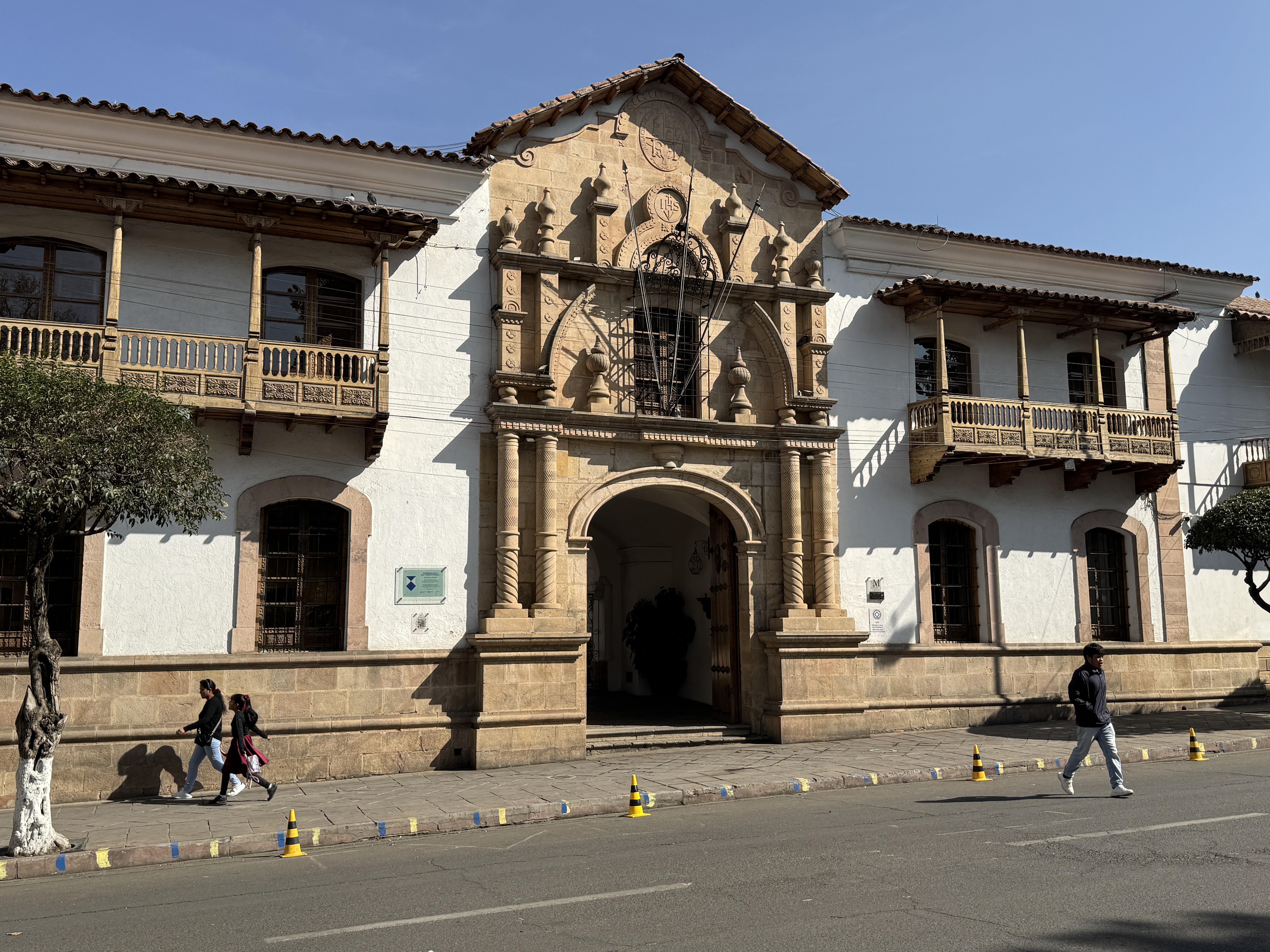 But here, facing that plaza, is a giveaway, the Casa de la Libertad.  In 1825, in this old Jesuit chapel, some brave men signed Bolivia's De