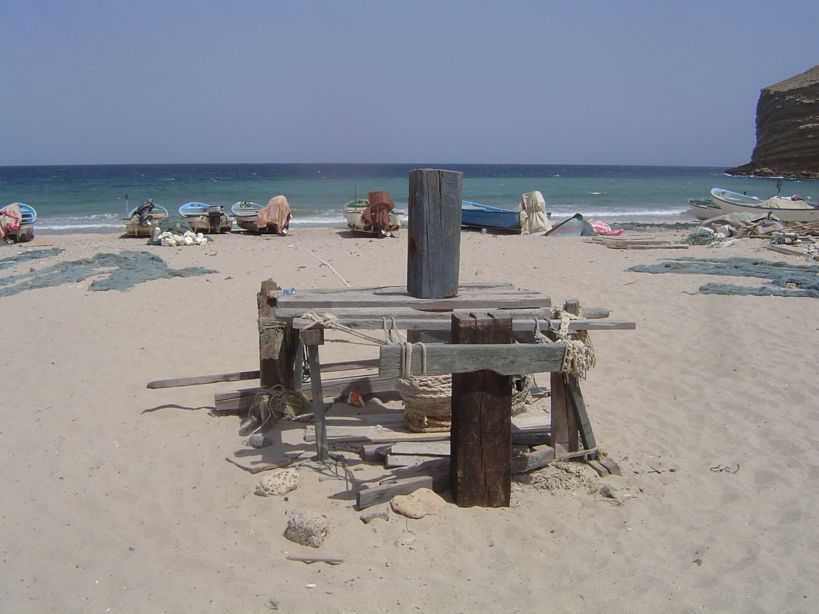 A windlass to haul boats ashore. Rollers are used to get them back to the water.