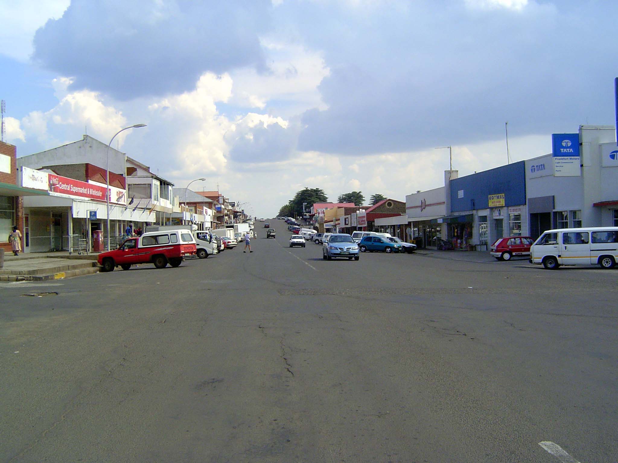 The street is as wide as Mormons would make it. Very low key. Quiet, too.