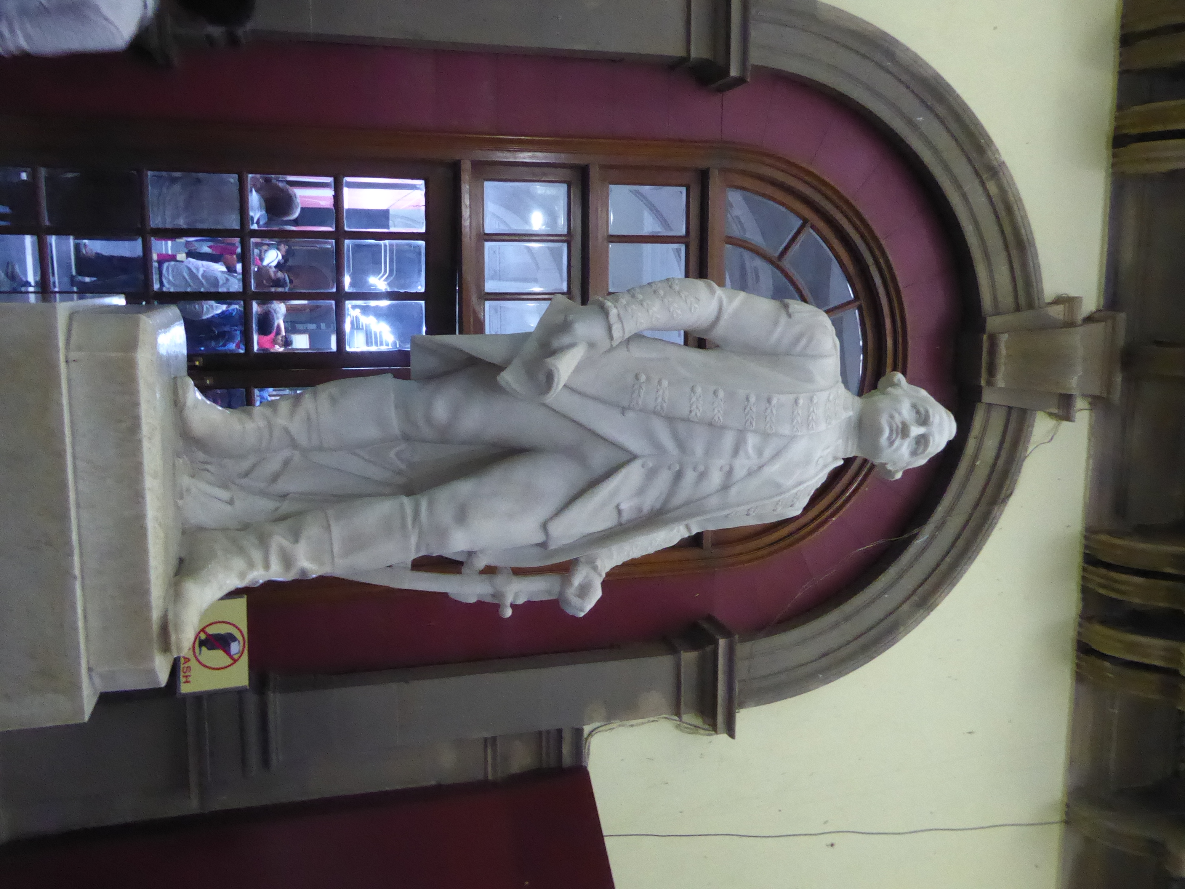 Now here's someone to reckon with—and with a much stronger tie to India. The statue is a replica of one in London. Yes, it's Robert Clive, h