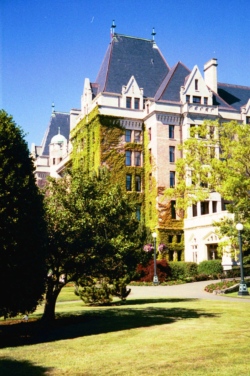 The hotel trades on its facade and reputation. Inside, it's been much reduced, though there is still a Bengal Room serving curries.