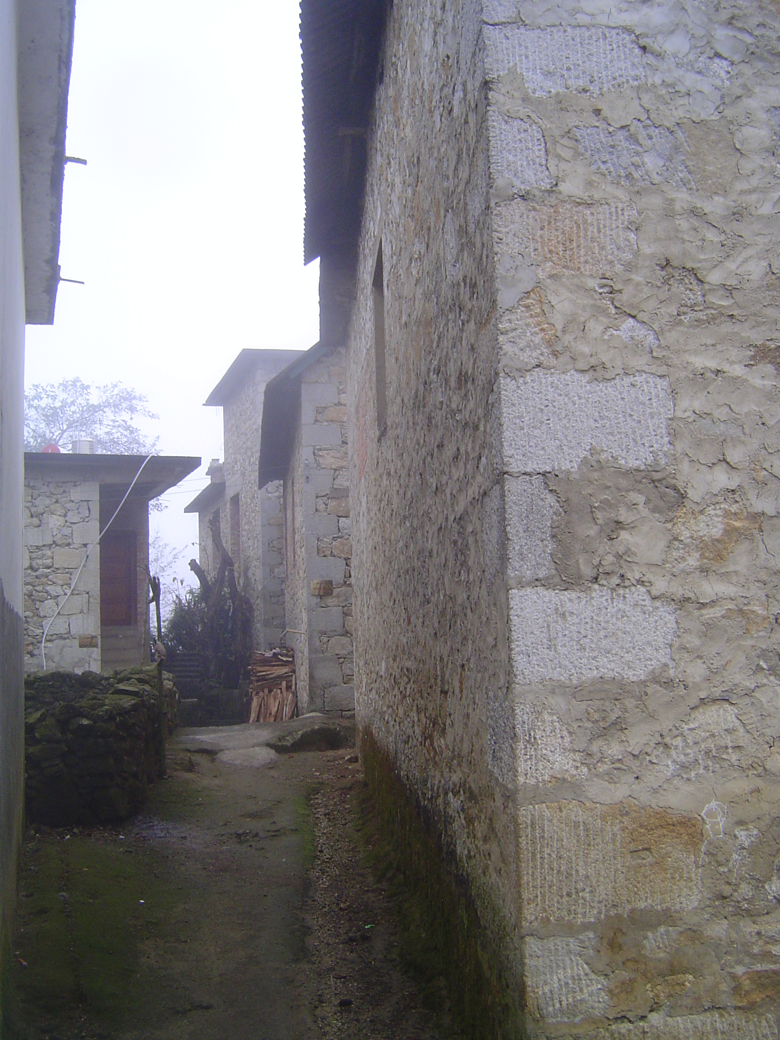 Pre-concrete: stone houses, pricier than mud-brick.
