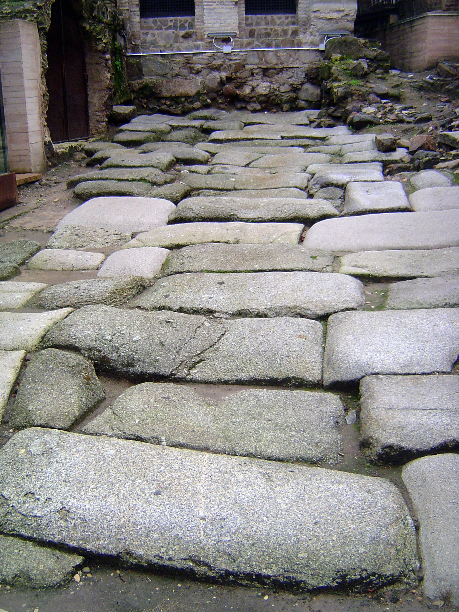 A bit of old road runs uphill from the old gate smack into the base of a former mosque, the Mezquita Cristo de la Luz.
