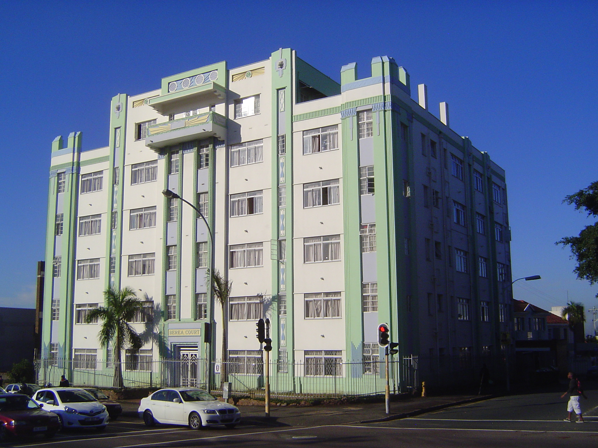 Berea Court is one of two prominent Deco apartment blocks here. It's from 1935 and was perhaps the first tall building outside the center. U