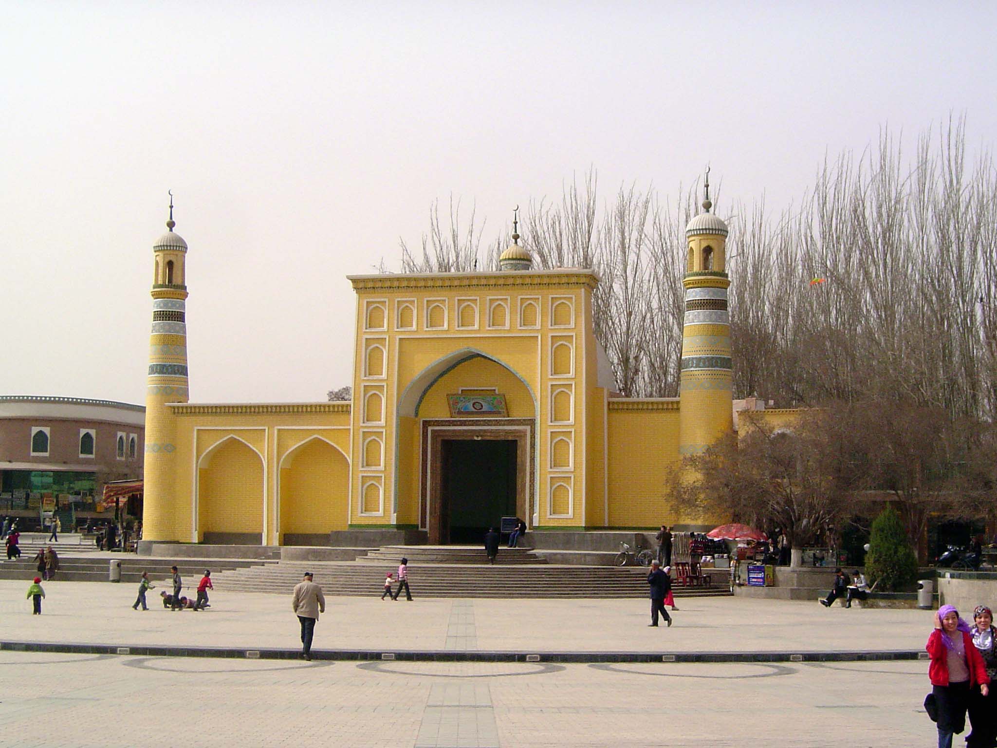 The Idgah Mosque, built in the 15th Century, was remodeled in 1838. Lady Macartney described the square as she saw it: "The main streets see