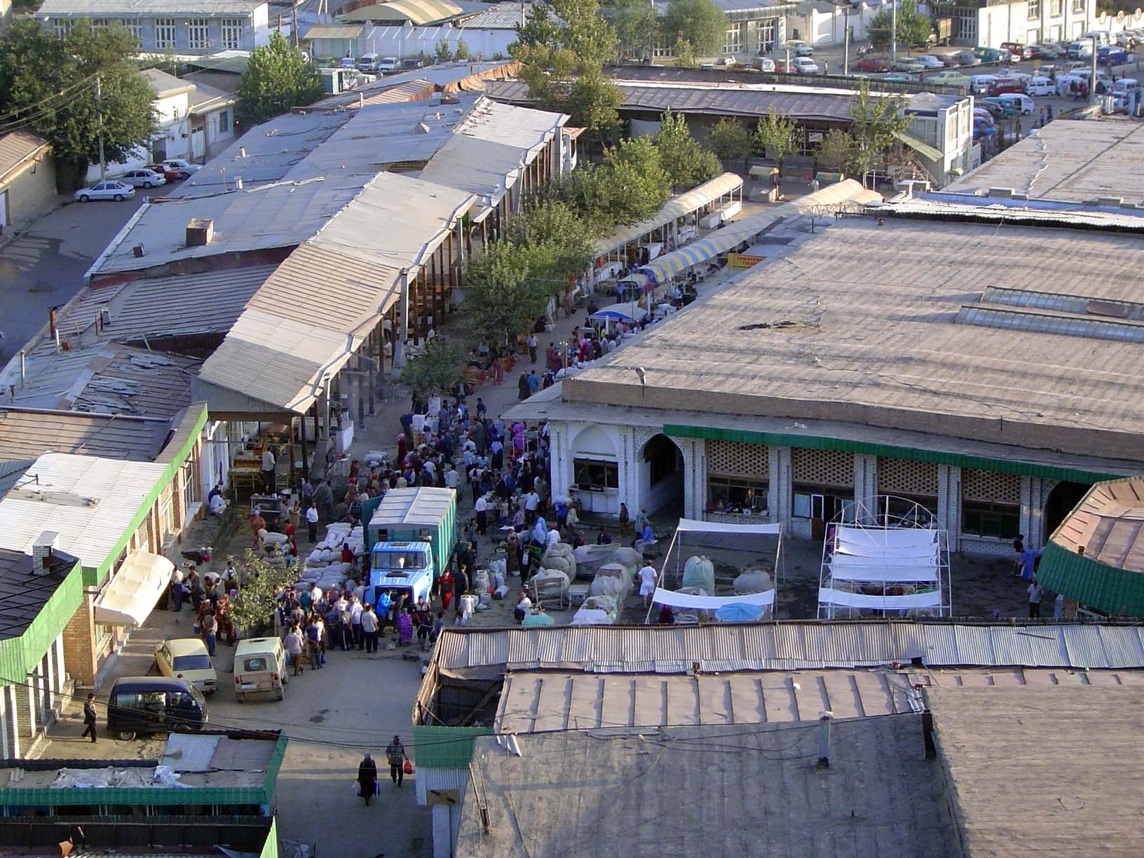 Here: toward a busy market.