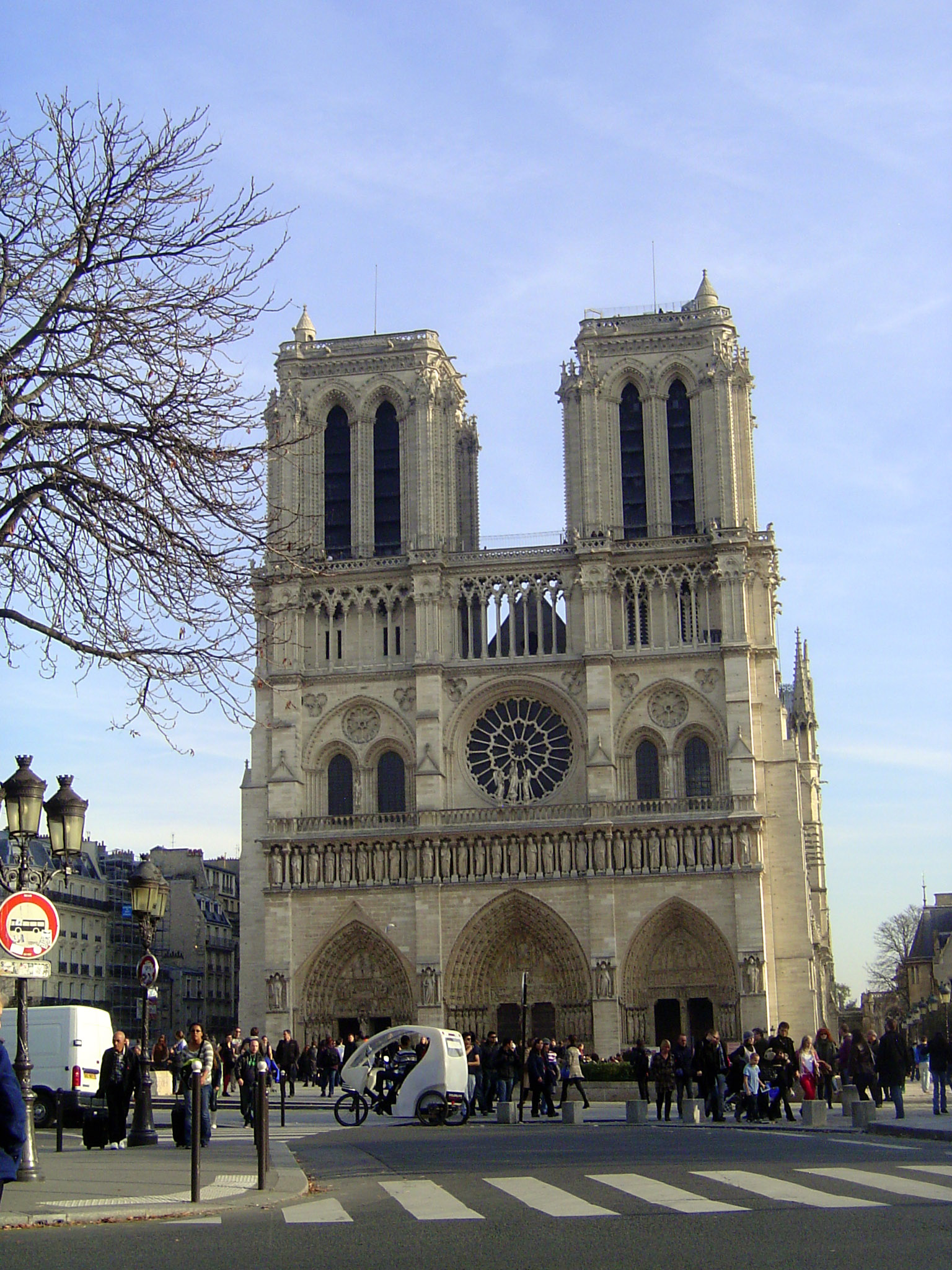 Less than 400 meters upstream, Notre Dame stands on the site of the previous Saint-Etienne, demolished by Bishop de Sully, who wasn't about