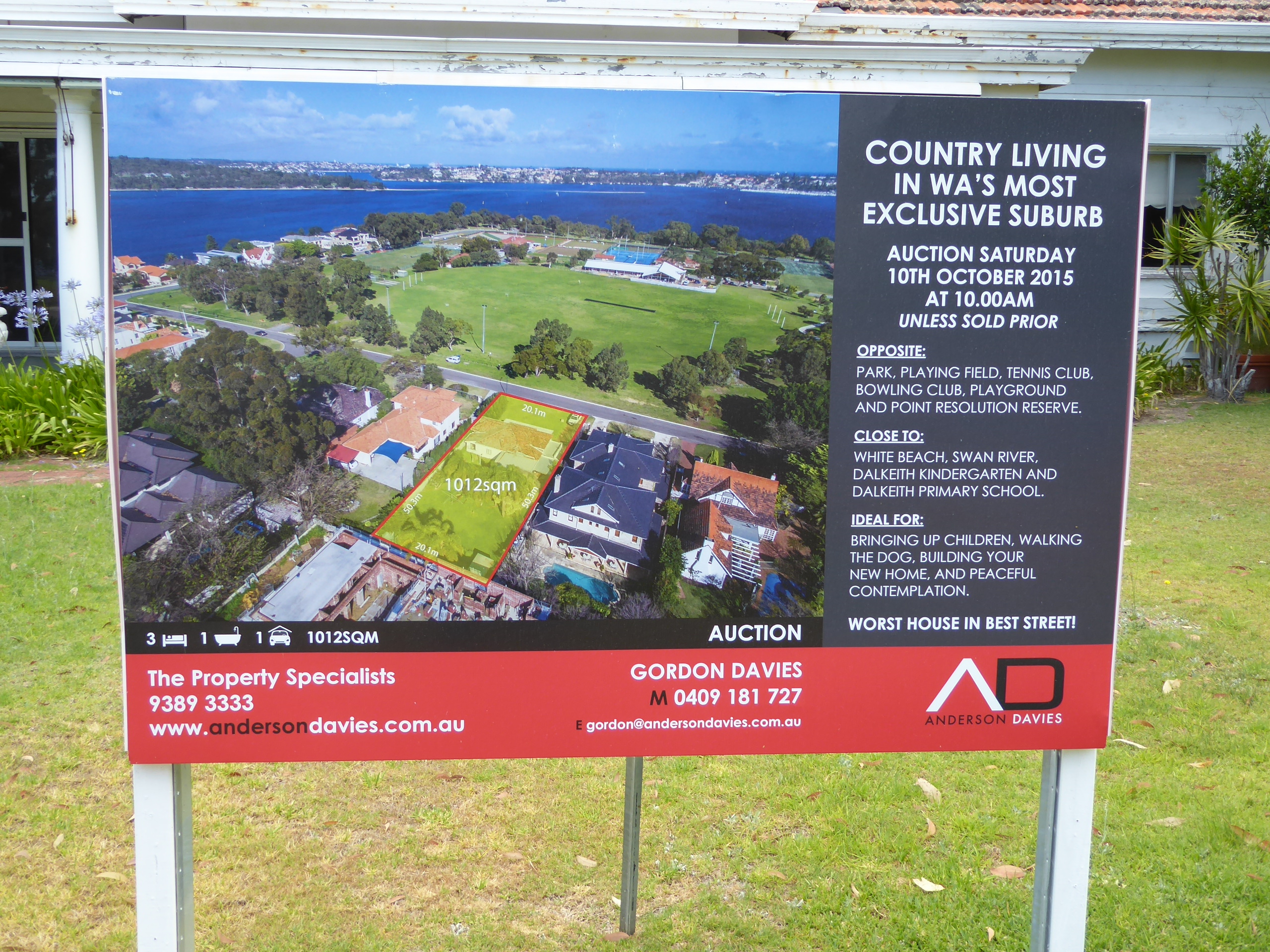 Here's the sign out front. You get the picture?