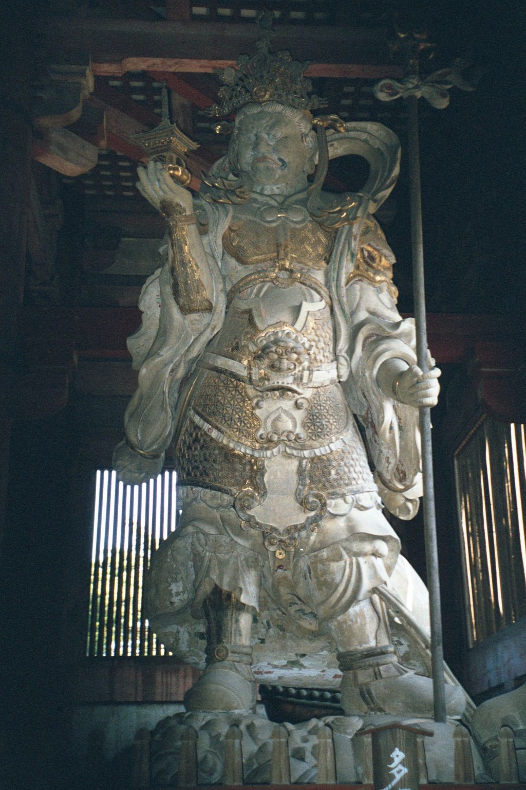 Komokuten destroys obstacles in the path of Buddhism.