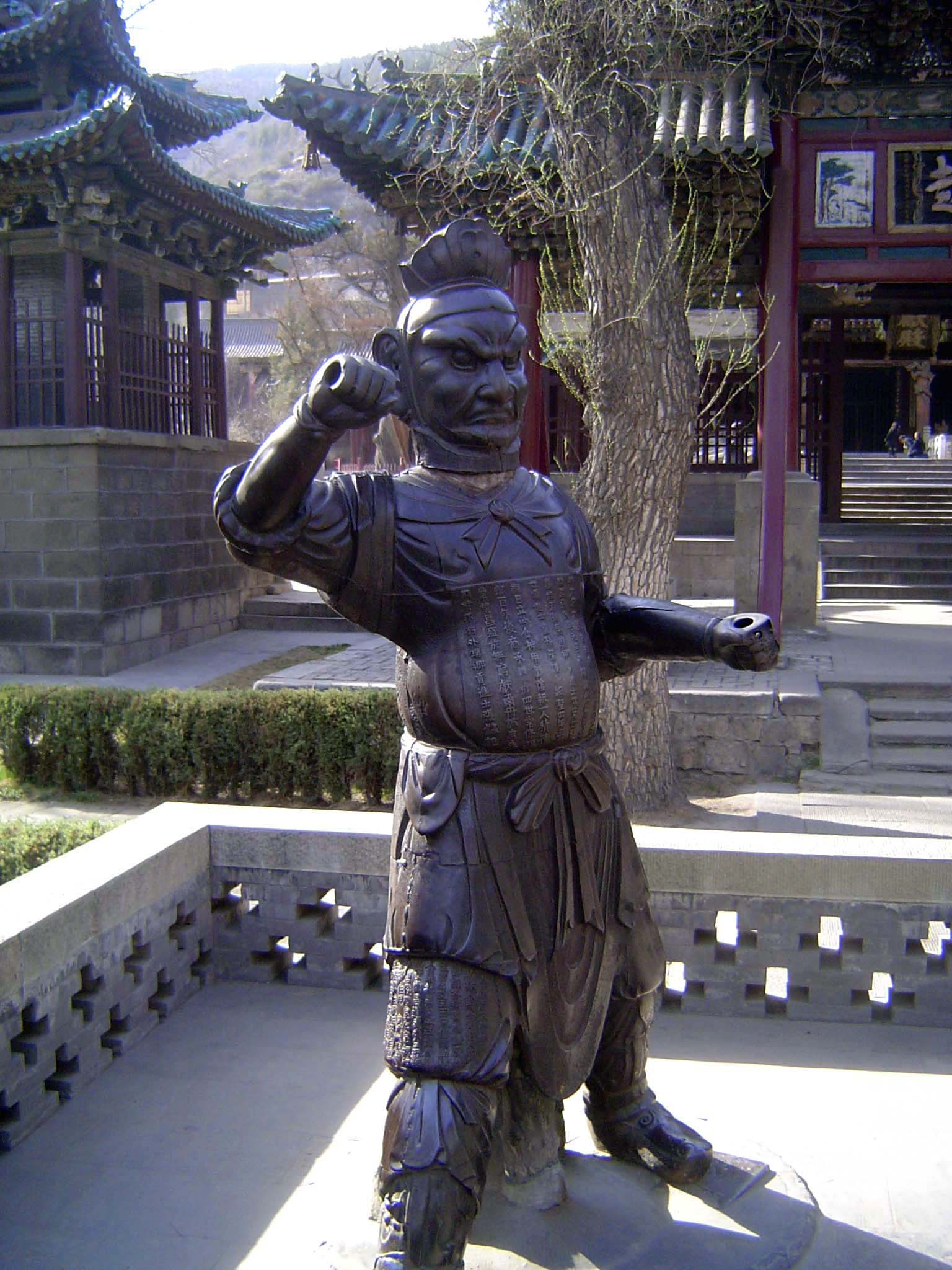 On the approach to the bridge there is a terrace with four iron statues. Only this one, from 1094-98, is original and was apparently intende