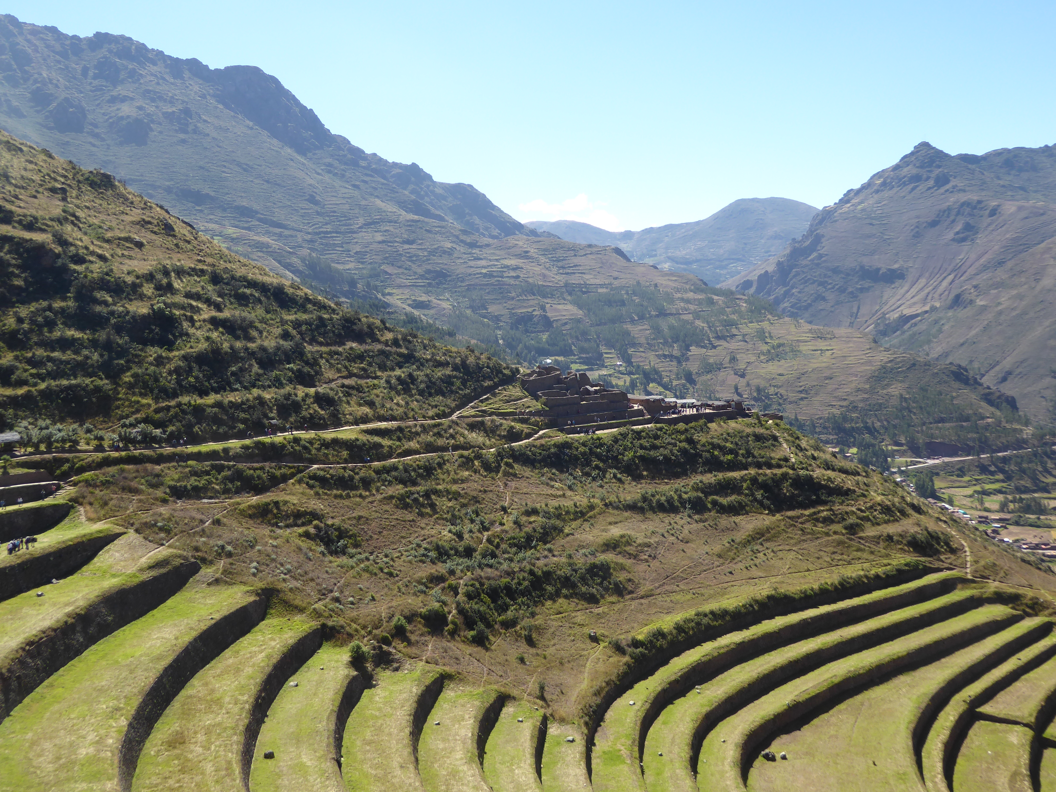 Here we are at the top of the terrace set and looking up the Chongo Valley and back across the terraces to Qantu Rachay, maybe barracks or a