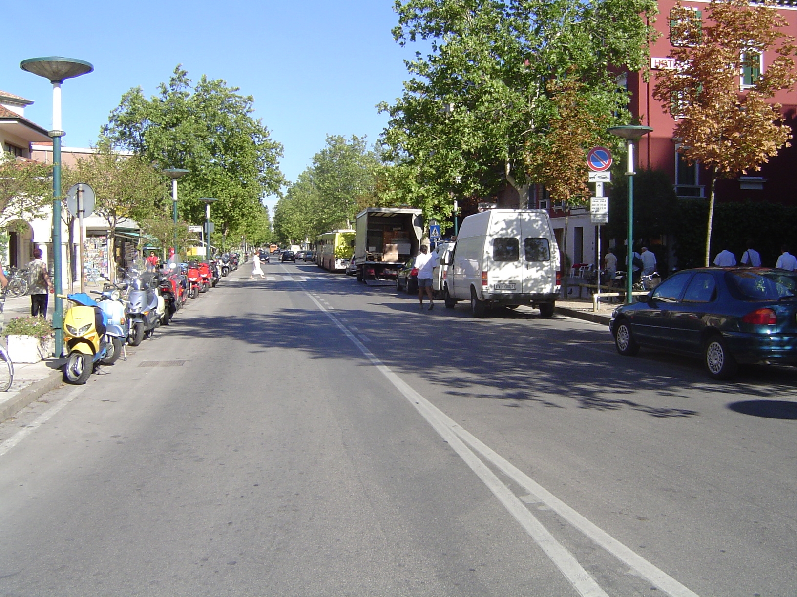 Certainly it's a shock for anyone arriving after some time in Venice. What's this? Cars? Delivery trucks? Buses? Scooters? Good Lord, I had