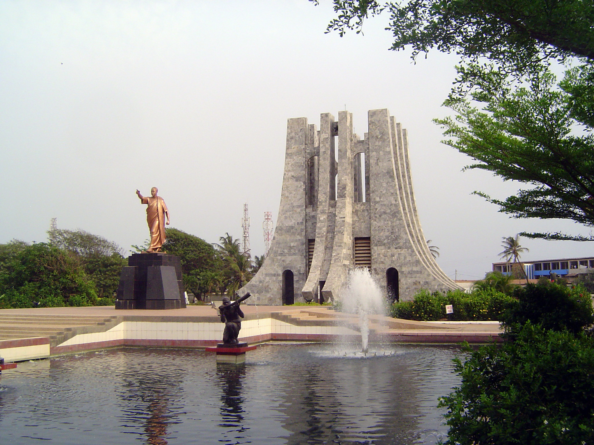 Nkrumah himself keeps walking, in this case away from his own monument.