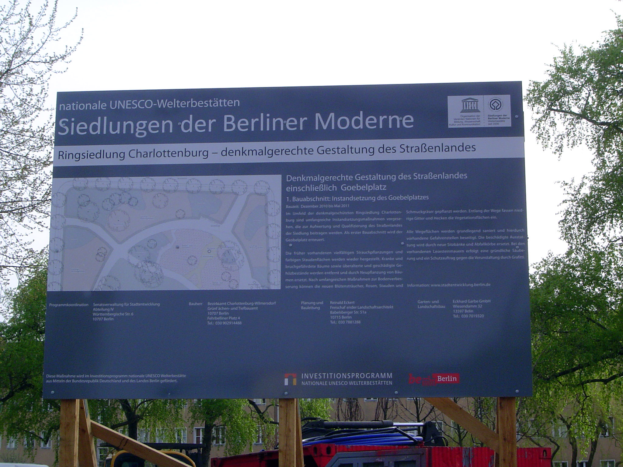 Another sign on the site. The name Ringsiedlung comes from Der Ring, a group of ten later 27 architects who aimed to introduce modern archit