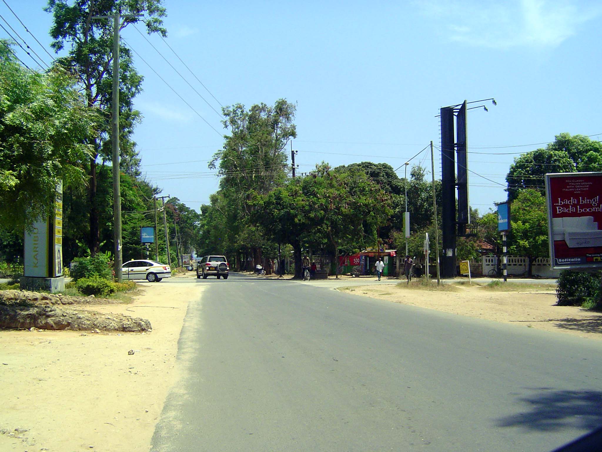 The British also laid out a new area for Europeans; it was on the city's outskirts north of Msimbazi Creek. Here's the intersection of what