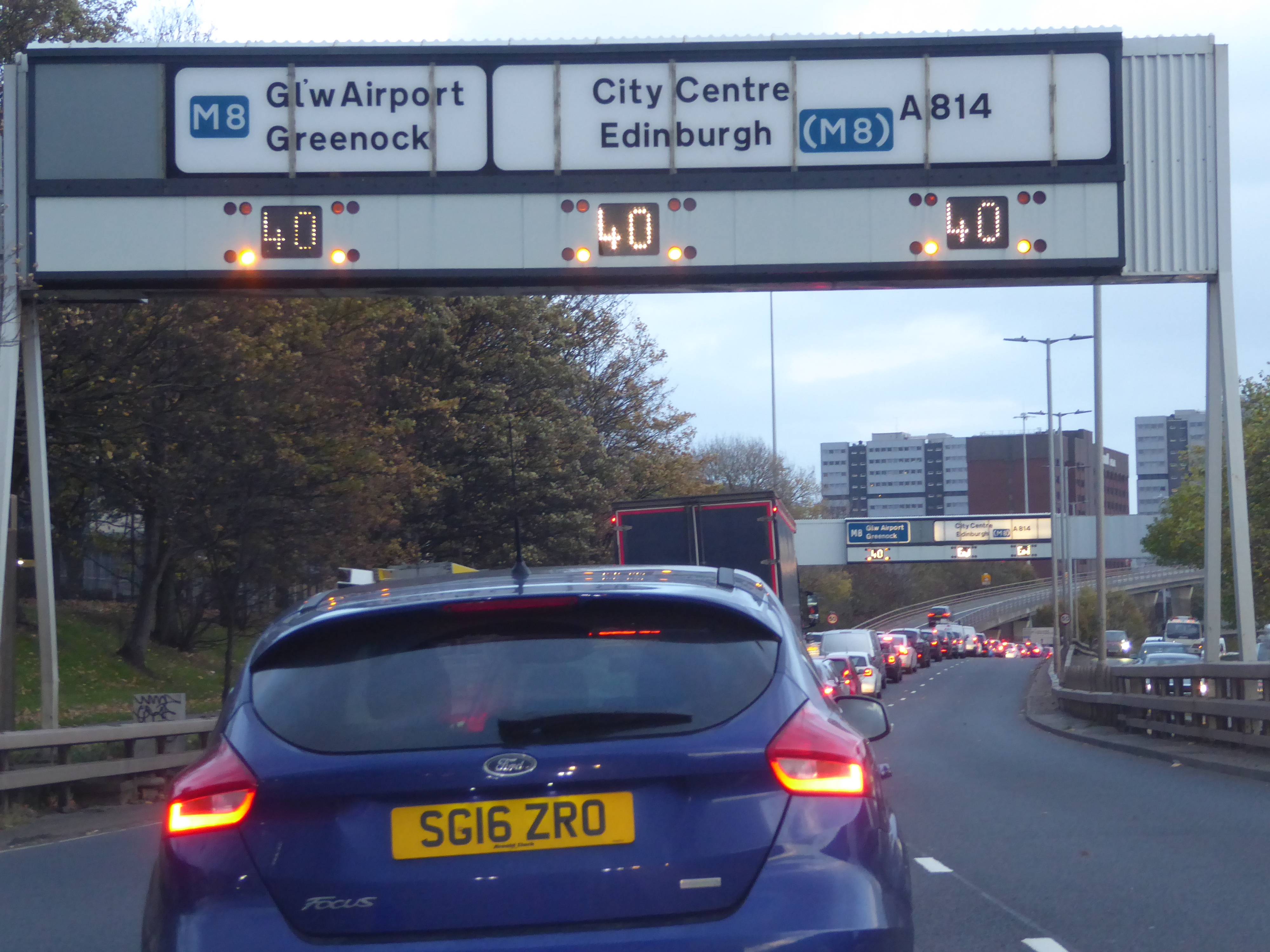Enough leisure poking. Time for a traffic jam on the A 814 approaching the M8 from the west.