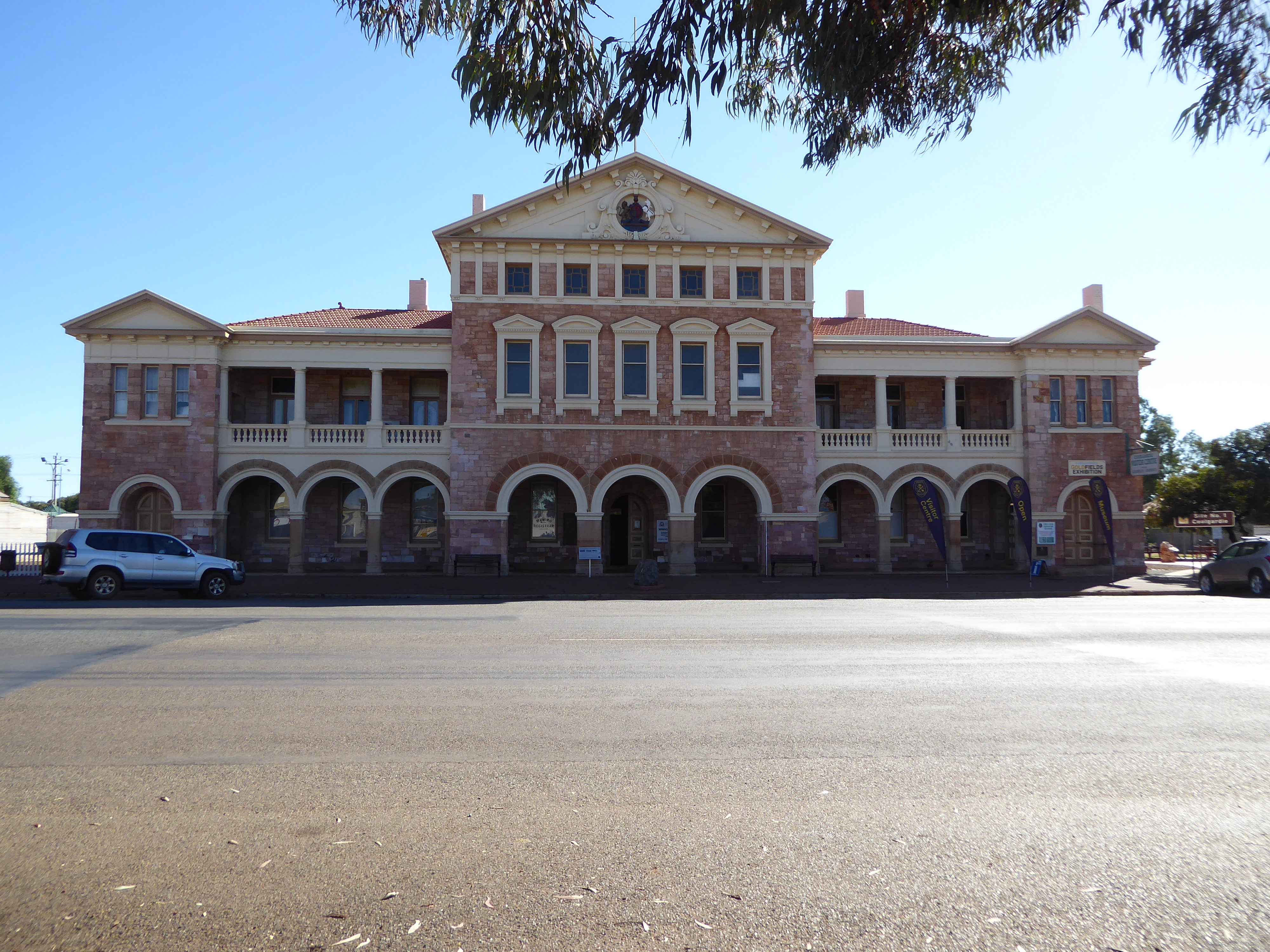 Fanciest survivor in town: it's the Mining Warden's Court, established to deal with disputes over mining claims. The building was designed b