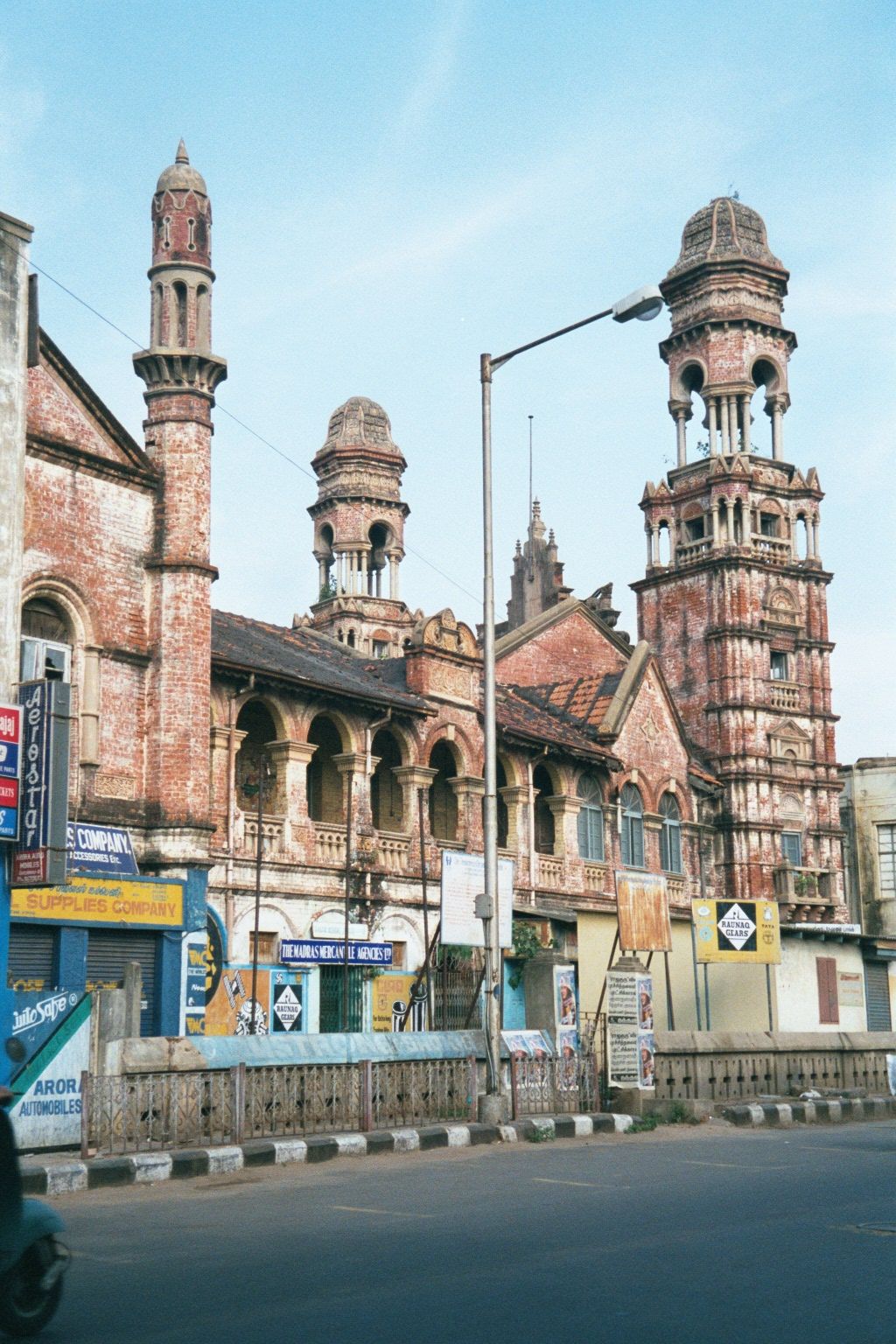 The Bharat Insurance Building, originally the Kardyl Building, from 1897. Located at 91 Mt. Road, now Anna Salai.
