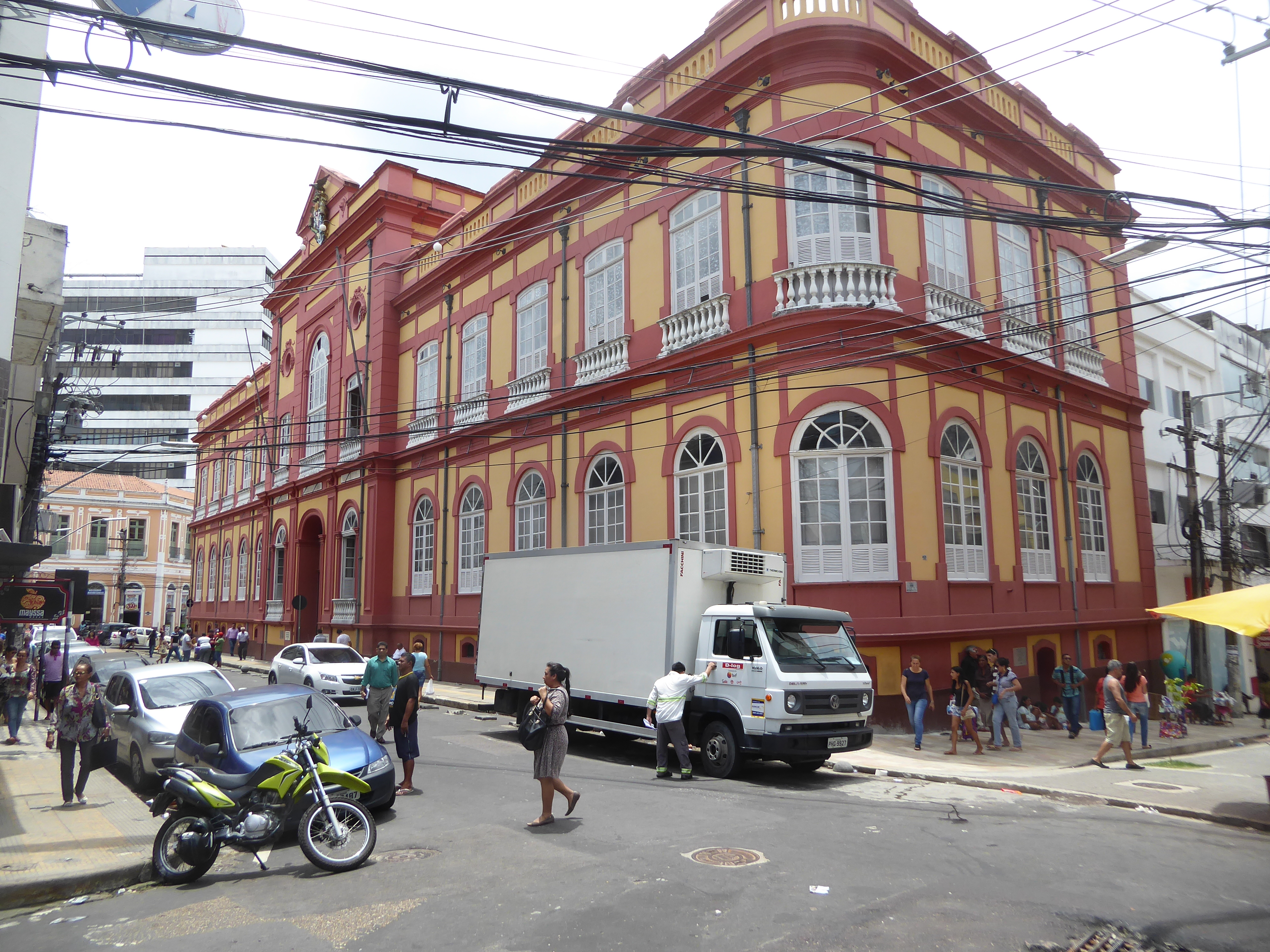 Here's the Amazonas public library. It opened in 1870 and originally was in two colors: windows and all horizontal elements were white; the