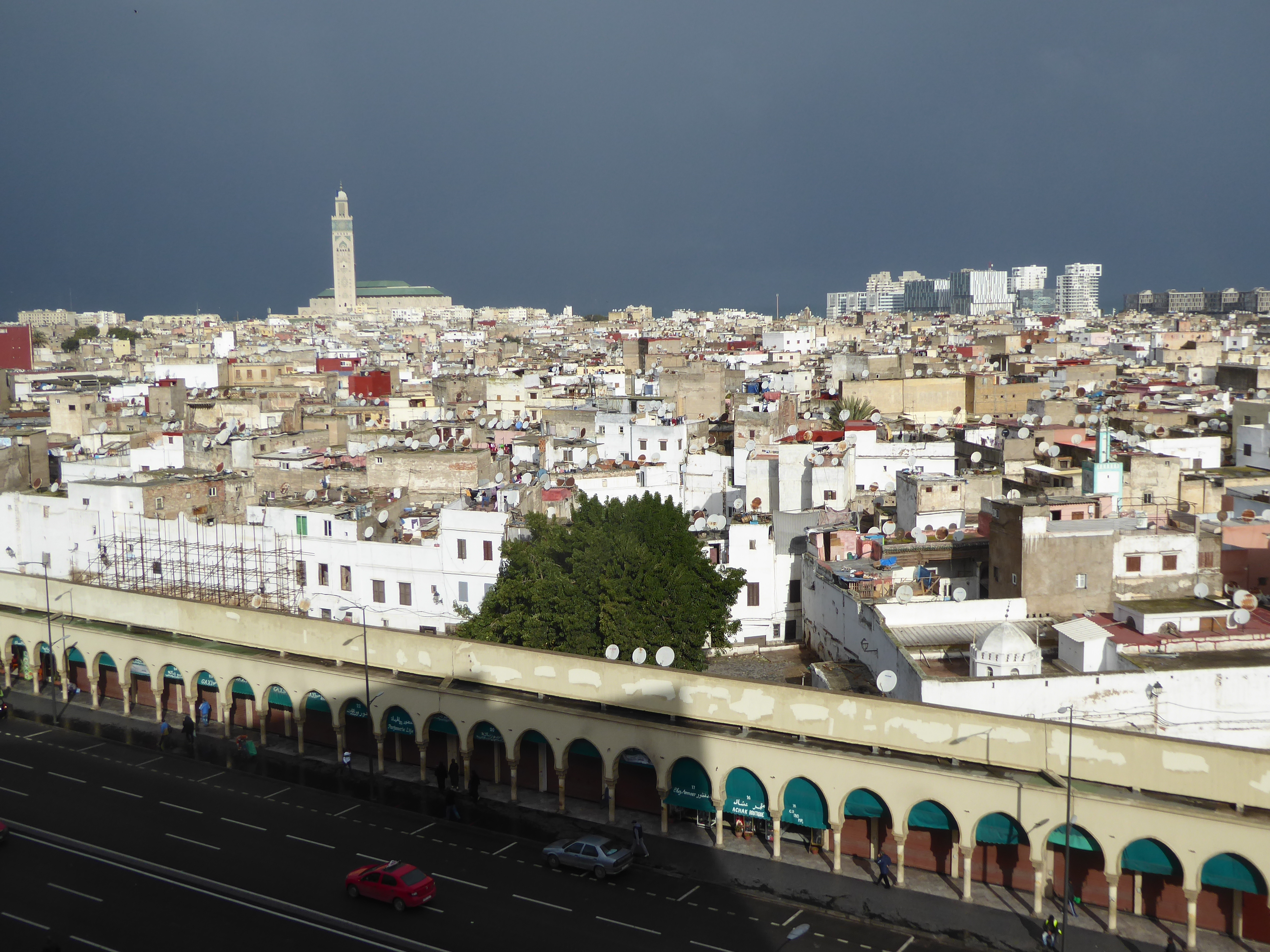 Here's a partial view of the old city from one of the hotel's windows.

Interested in cultural heritage? Then you have a problem. The arcade