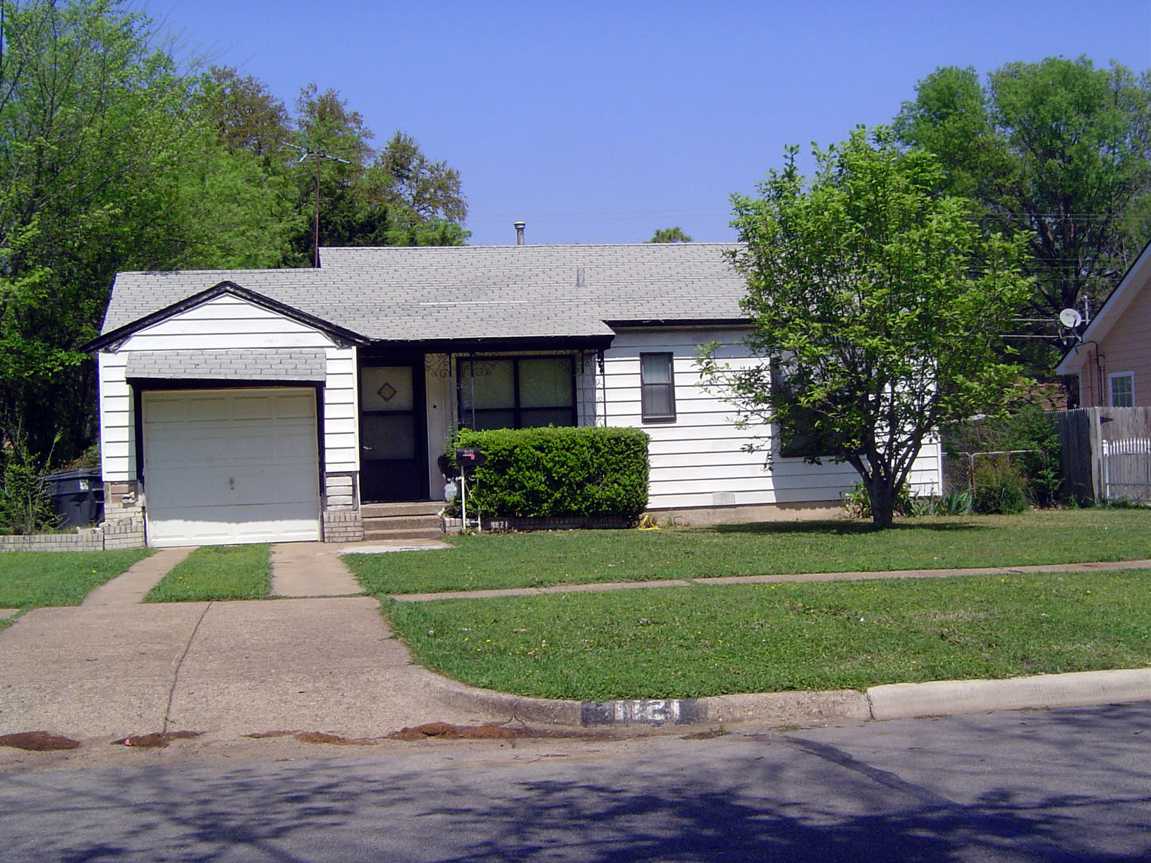As simple as it comes: this home was part of Wynnewood, probably the biggest development of the early post-war years. In southwestern Dallas