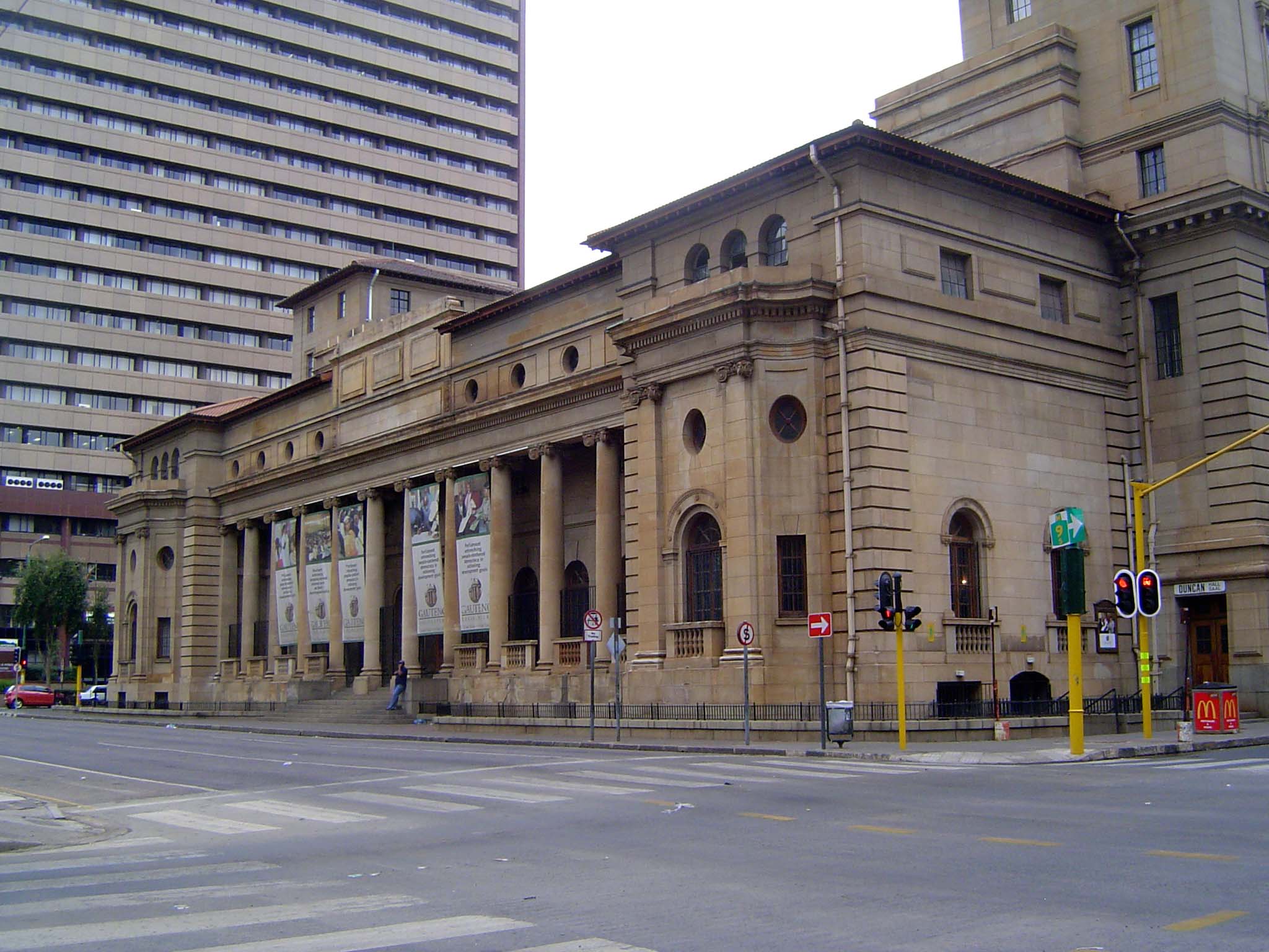 An uncluttered view of the west facade.