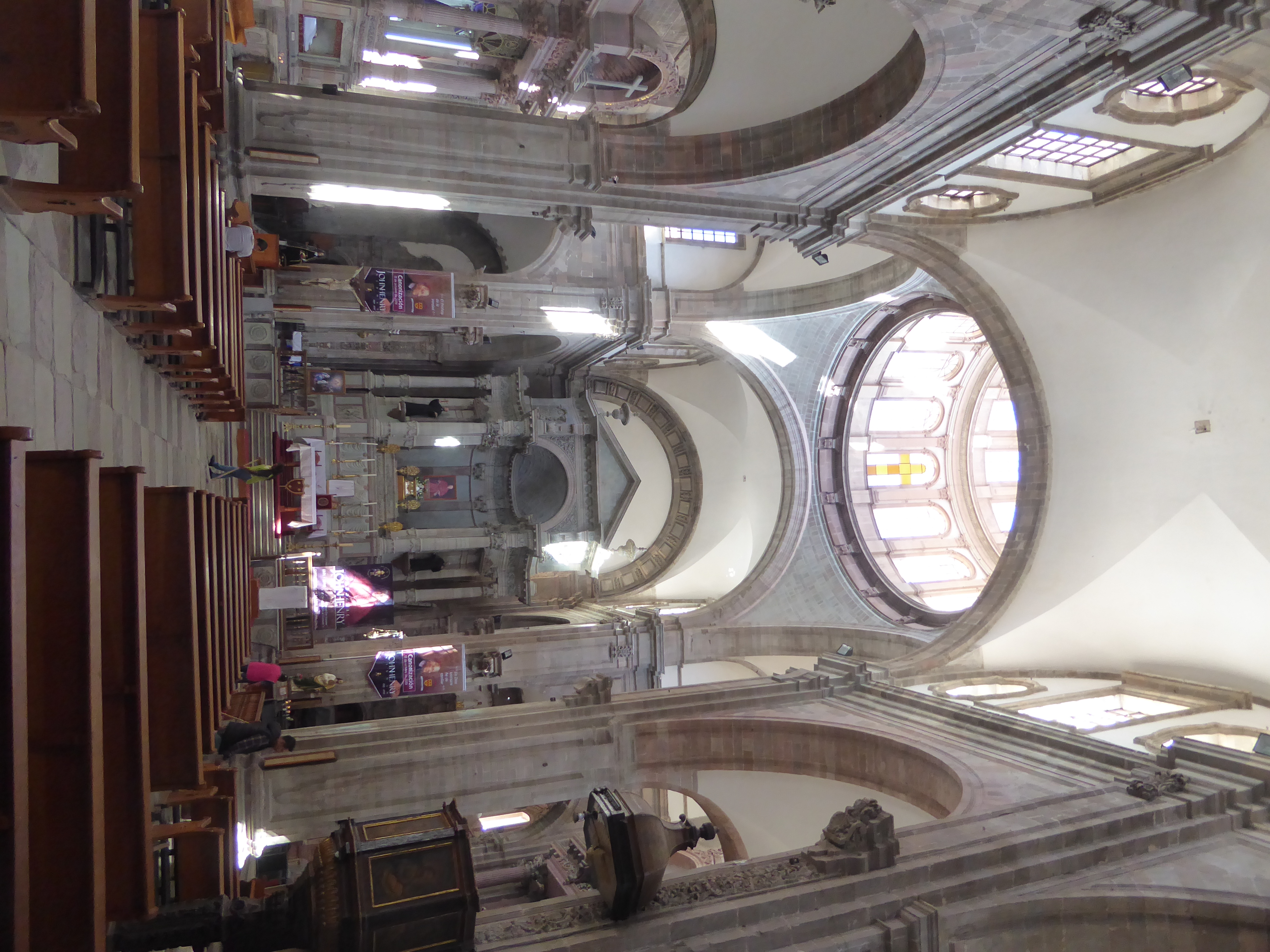 You'd never guess we've stepped inside the same building, but in 1808 the dome collapsed, so the interior of the church was rebuilt to suit