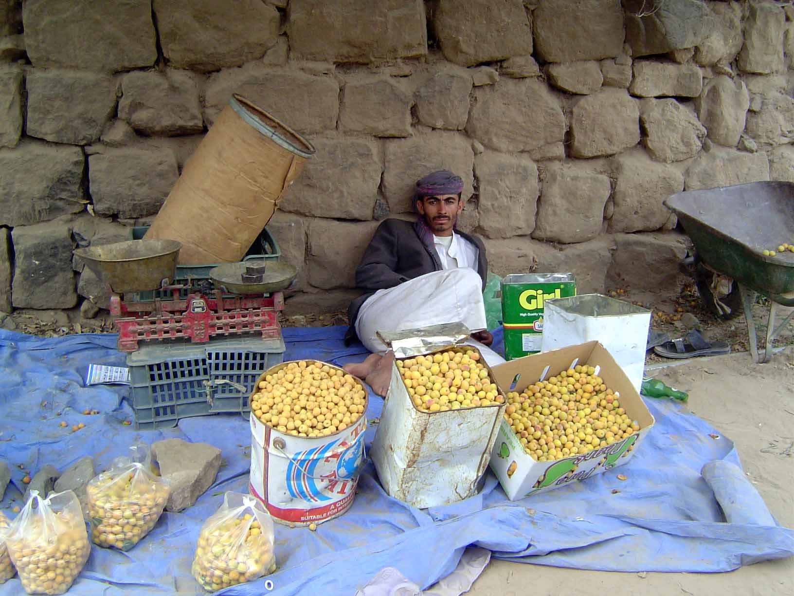 Outside and waiting for customers: itsy-bitsy apricots.
