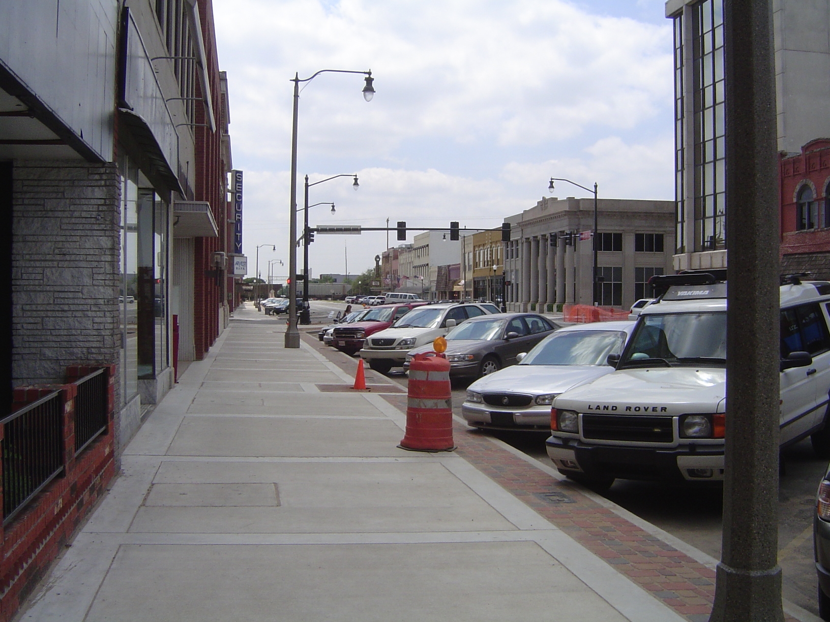 Downtown had already got new sidewalks in 2004.
