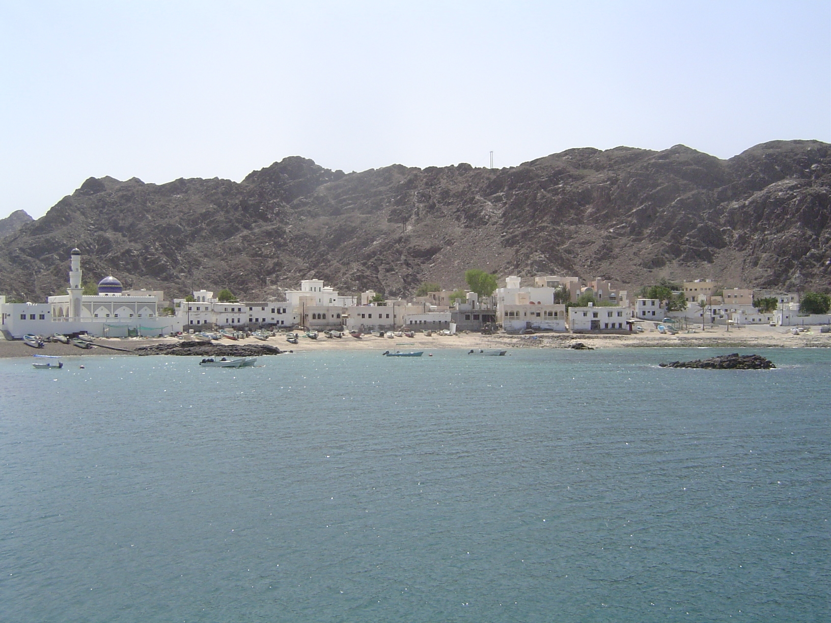 Haramel, an intermediate hamlet between Muscat and Bustan.