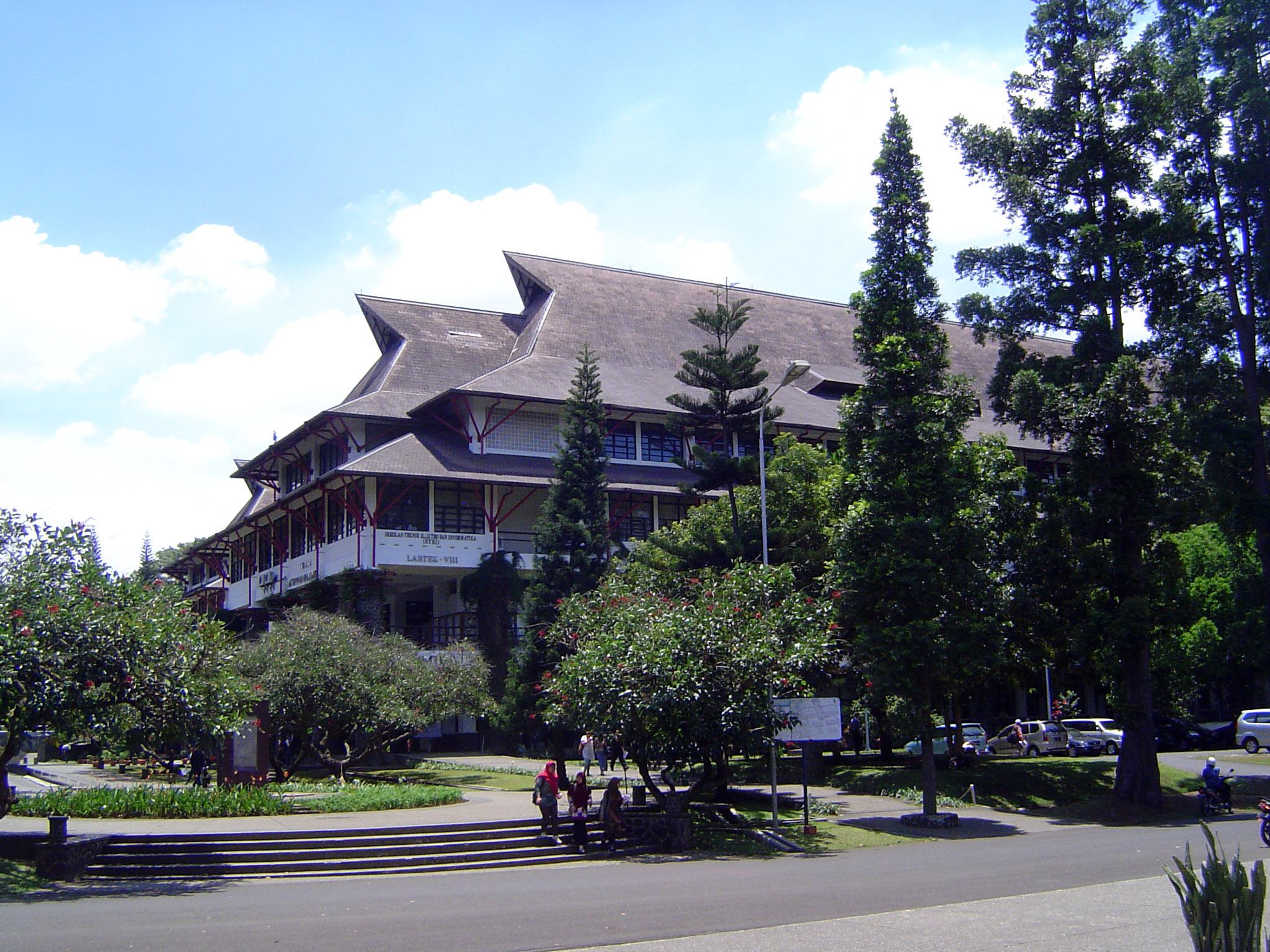 Here's the East Hall, which looks similar but isn't.