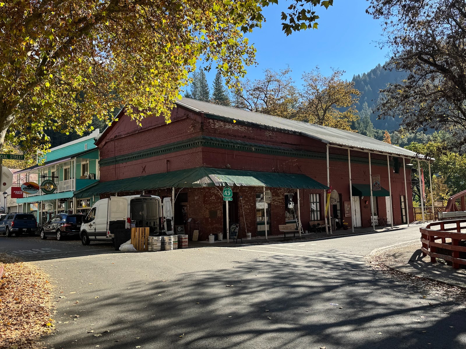 The Craycroft building, built in 1850 is the town's photo op.  It has always been a multi-purpose building, with everything from saloons to
