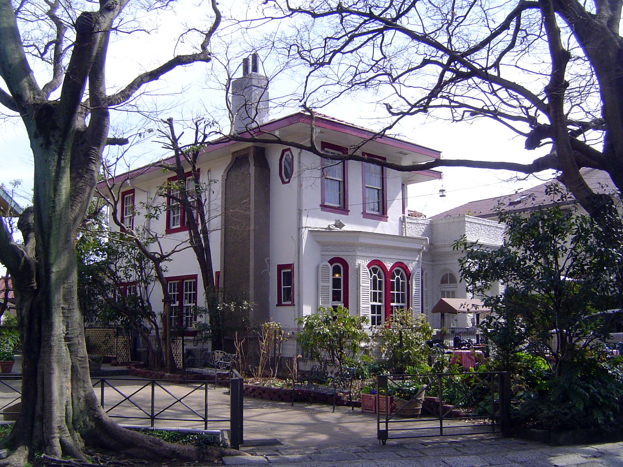 Next door, a home now a bakery and coffee shop also from 1927.