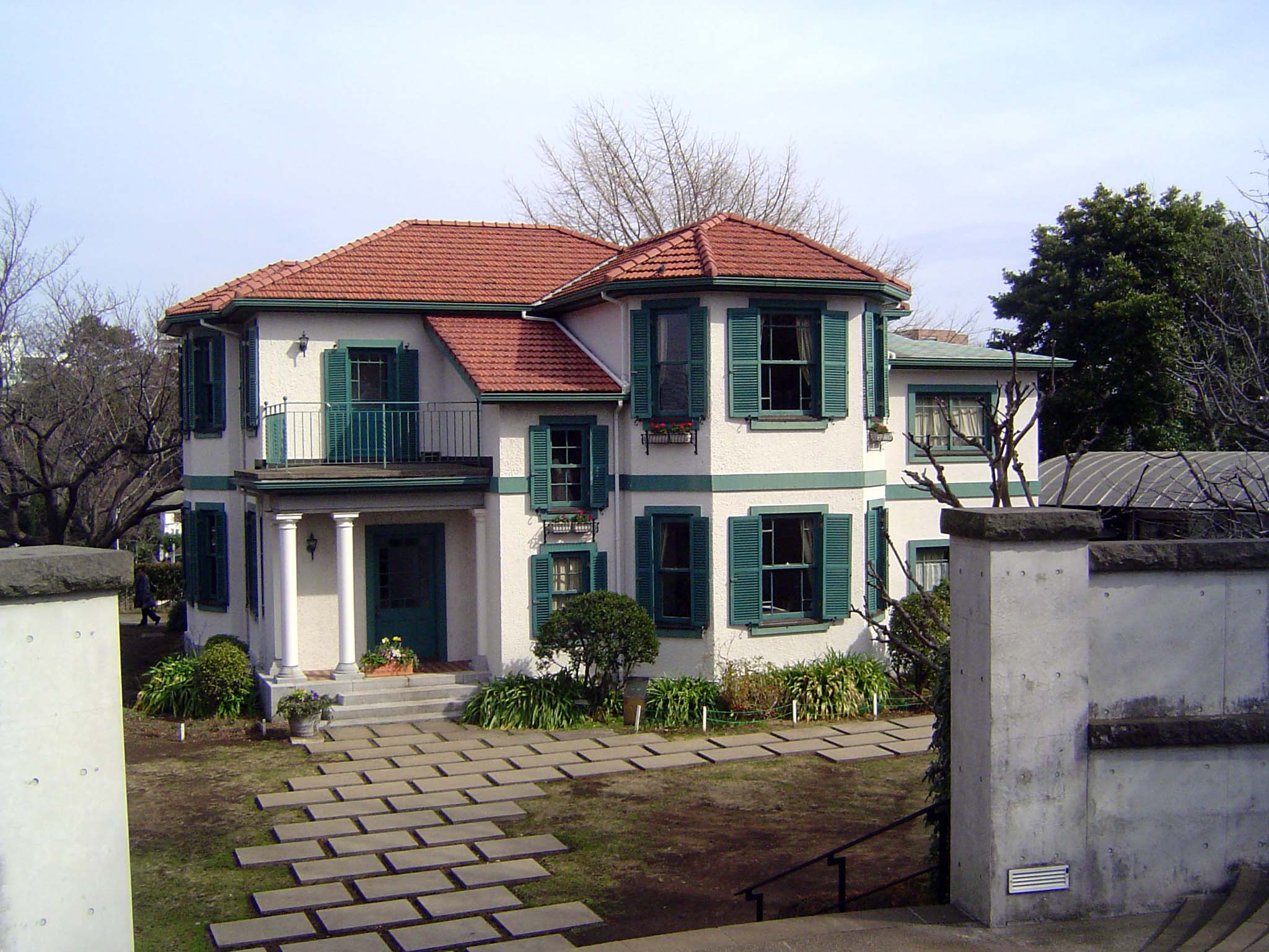 A house next door at Bluff No. 18 is now a museum.