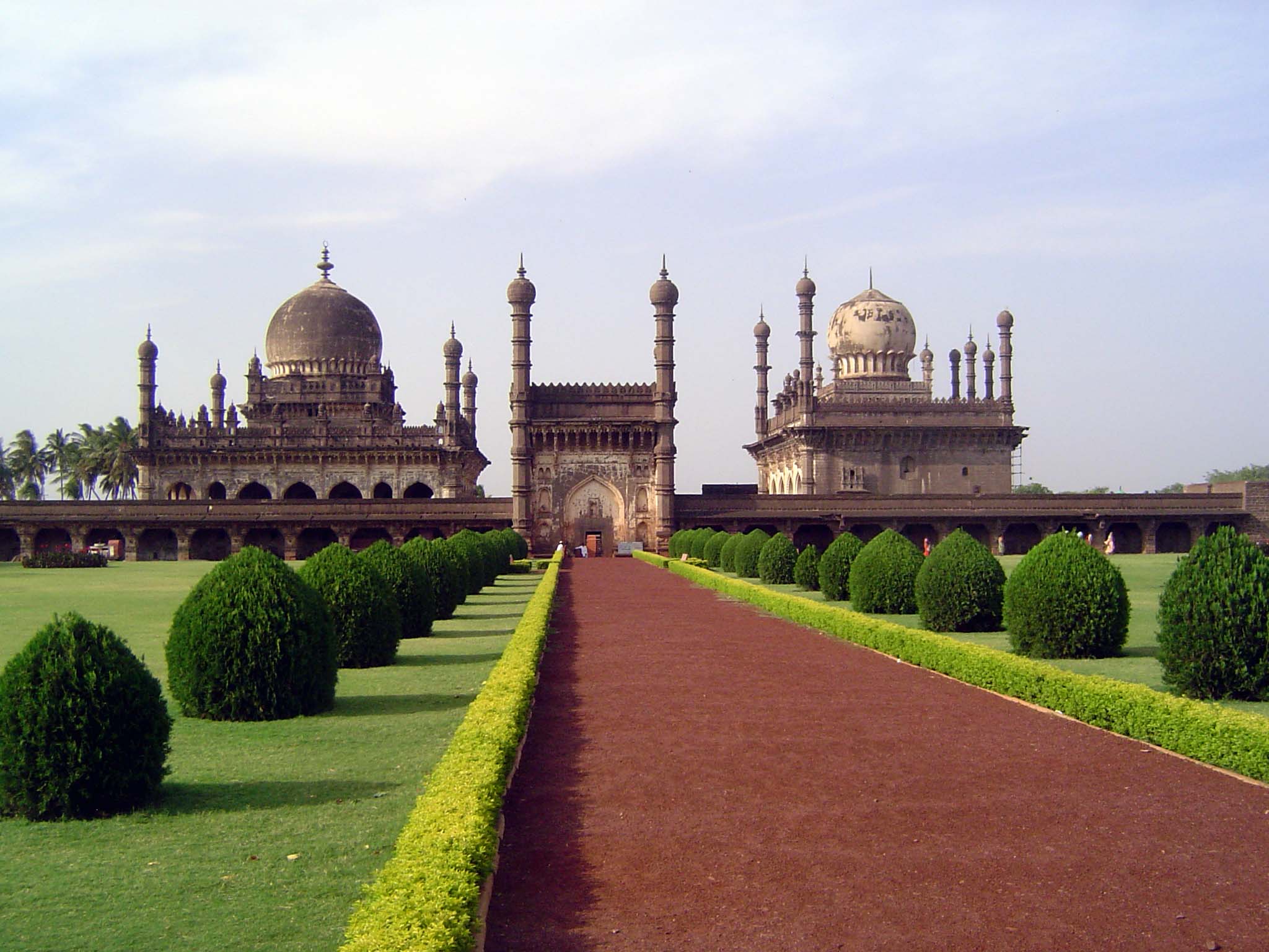 The city's most spectacular work is perhaps the Ibrahim Rauza, the tomb of Ibrahim, who ruled between Ali and Muhammad. Aurangzeb made this