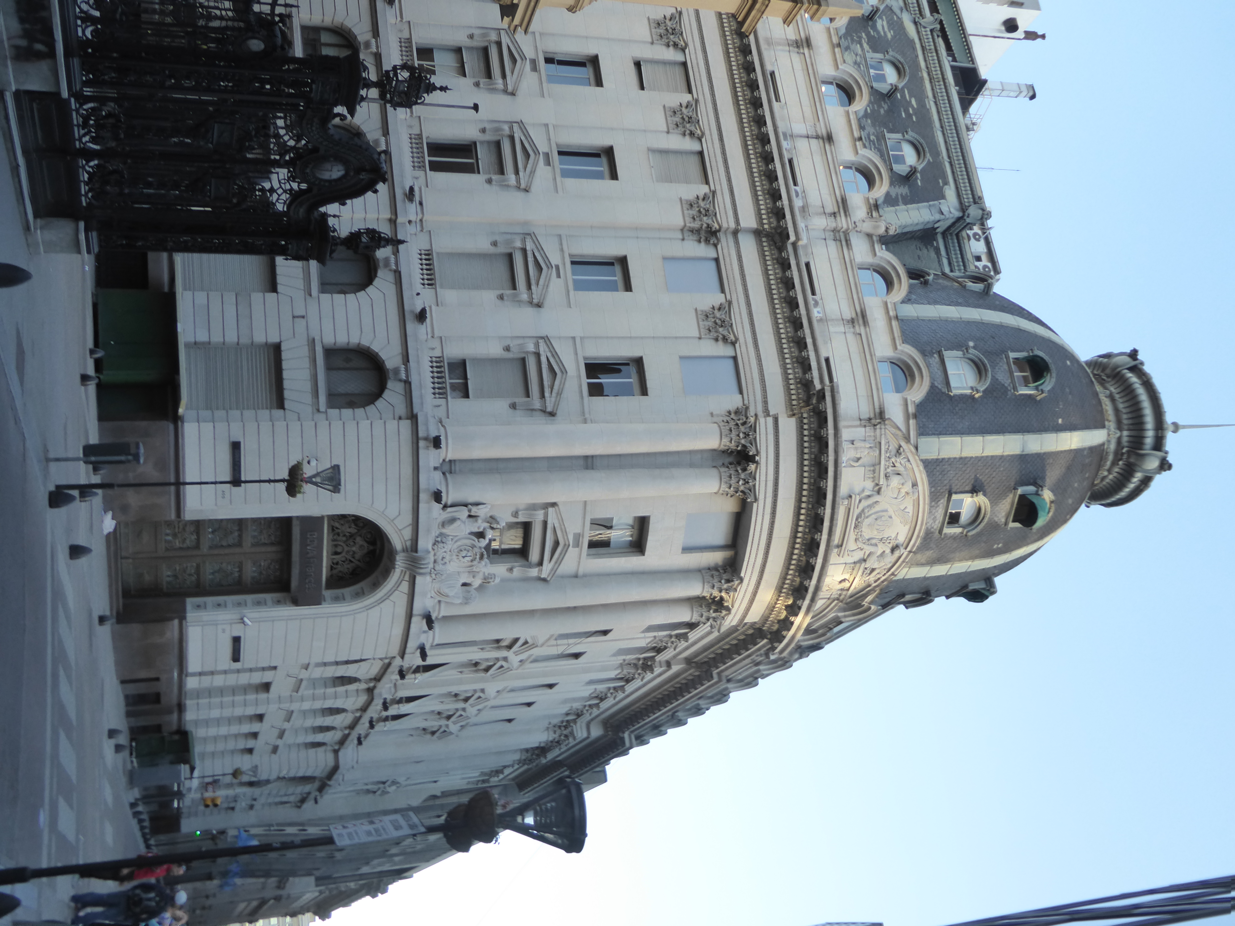 Here's the 1926 Banco Frances del Río de la Plata. The bank itself, the oldest private bank in Argentina, was established in 1886 but was ac