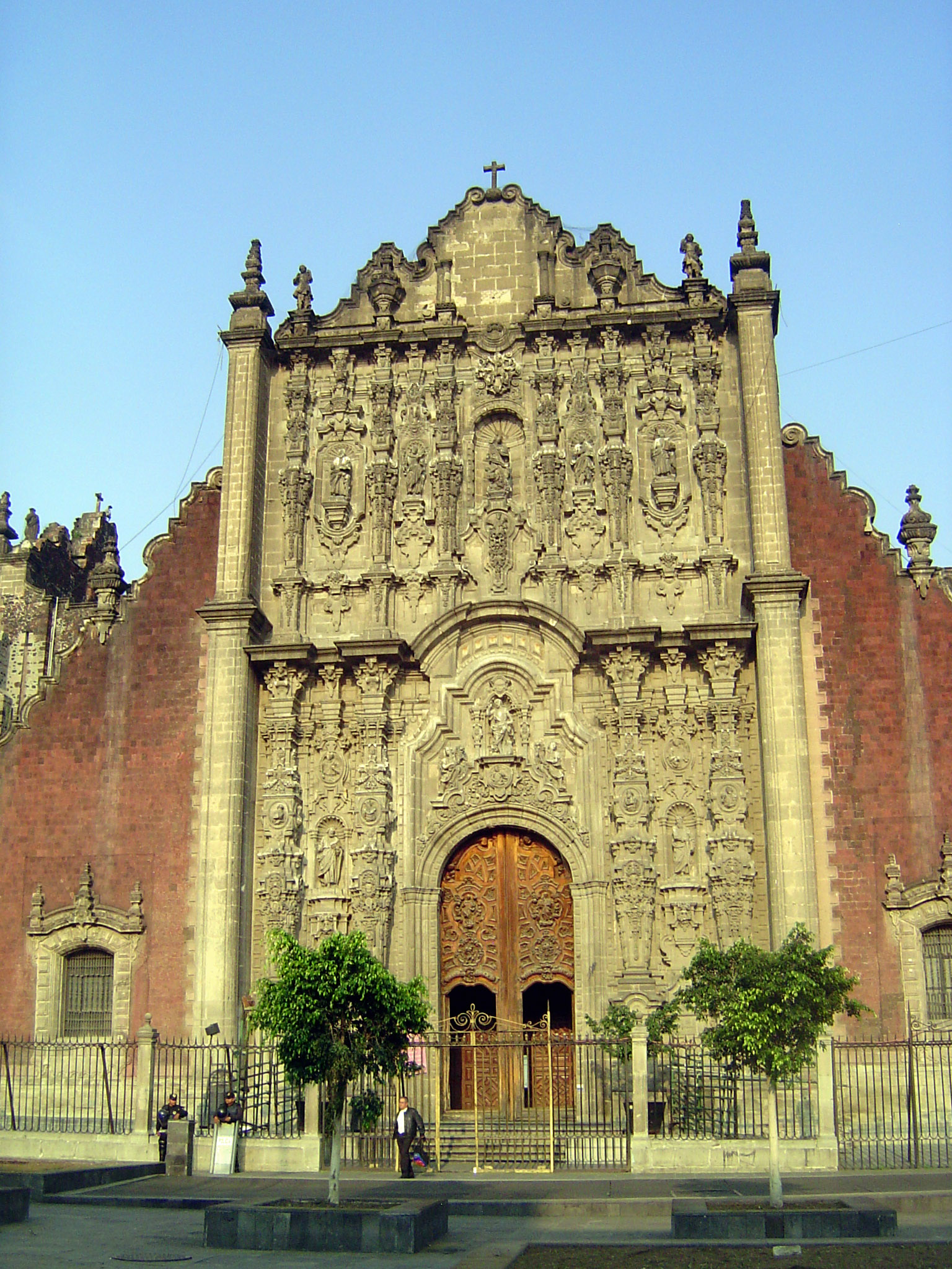 Terry calls this "undoubtedly the finest Churrigueresque facade of the city." The sculptor and architect was Lorenzo Rodriguez, who emigrate
