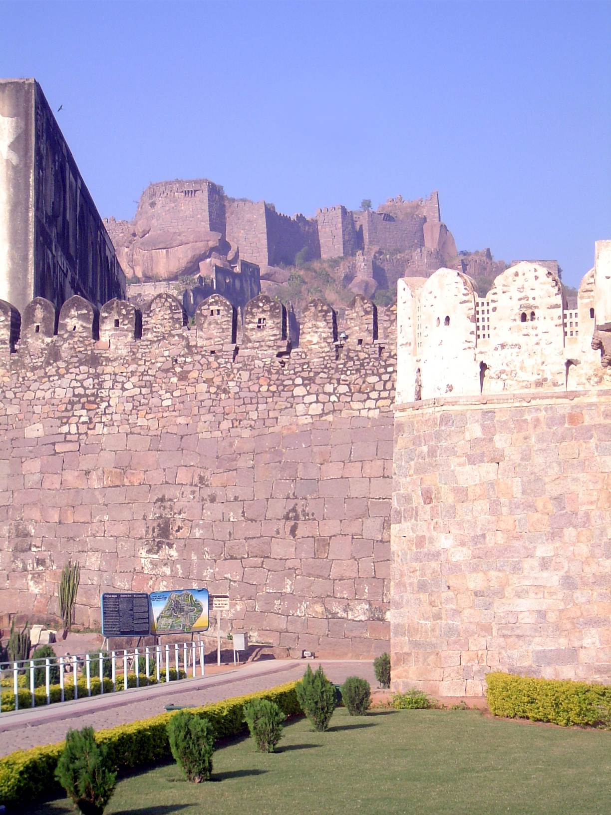 An inner wall, about a mile and a half long, surrounds the city's Bala Hissar, or fortress.